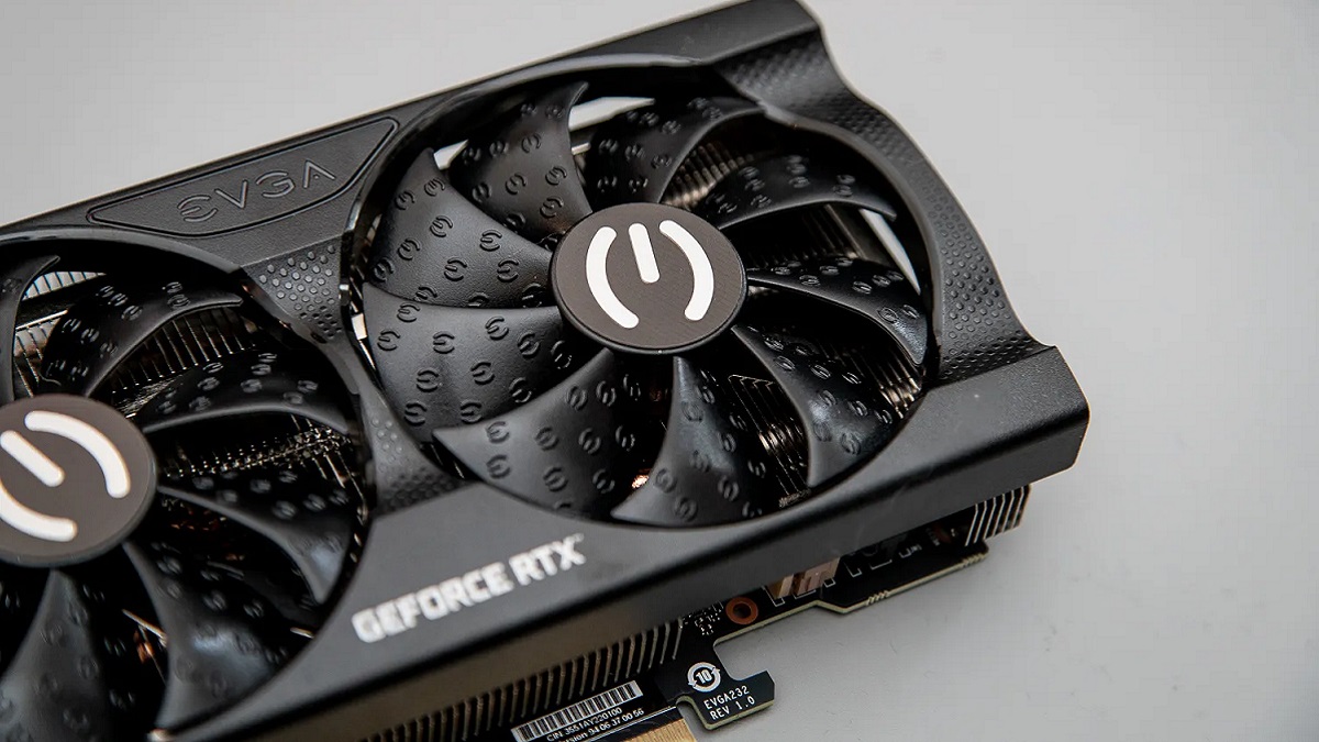 更新您的NVIDIA GPU驱动程序，因为基于变压器的DLSS4在这里