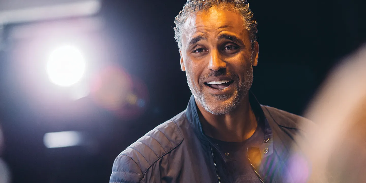 里克·福克斯（Rick Fox）在他的球員身上：“我們希望這些傢伙成為我們的下一個教練，我們的球探，我們帶來的不同團隊的共同所有者”