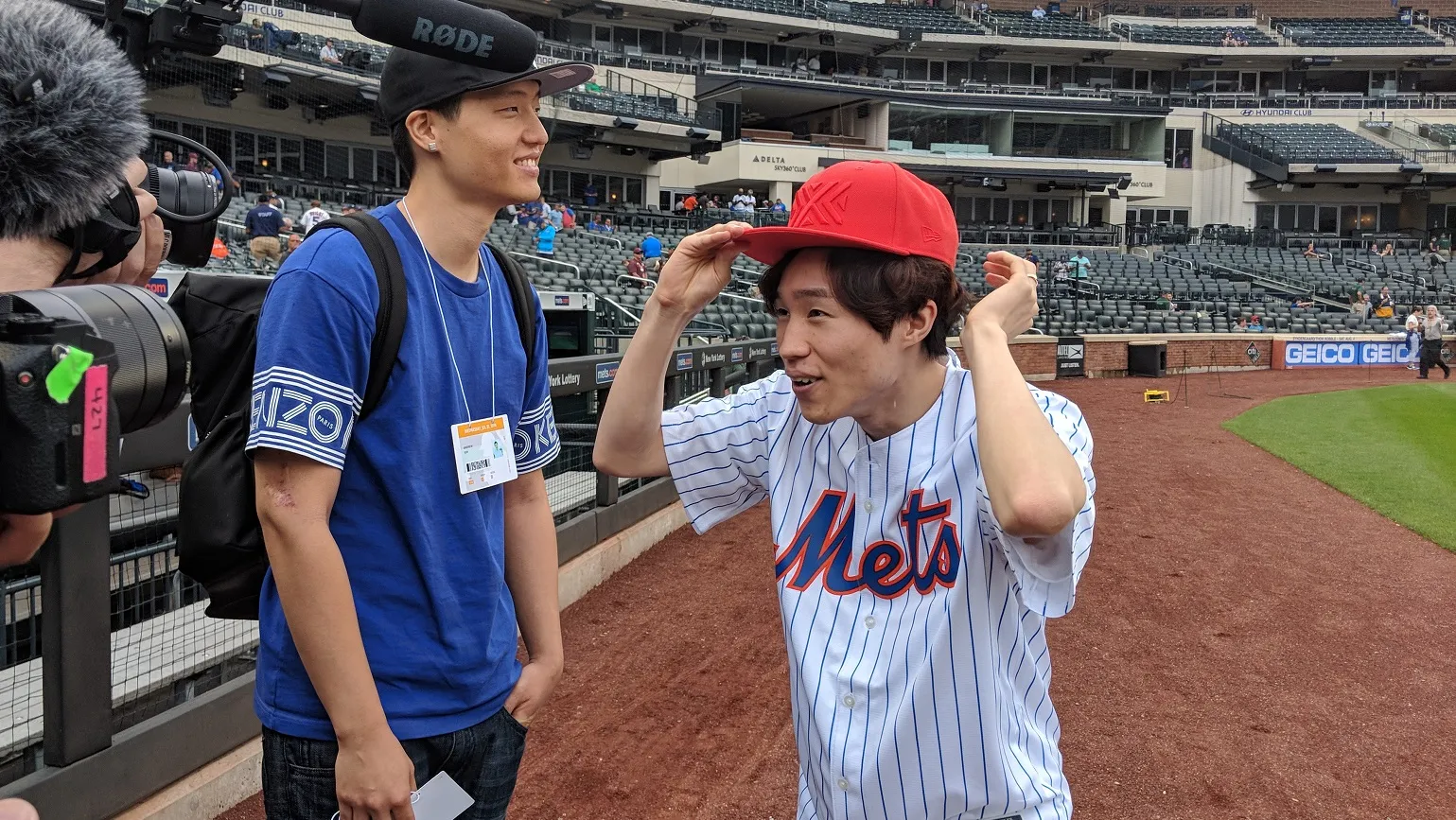 與NYXL的Saebyeolbe一起在Mets Ballpark舉行的一天
