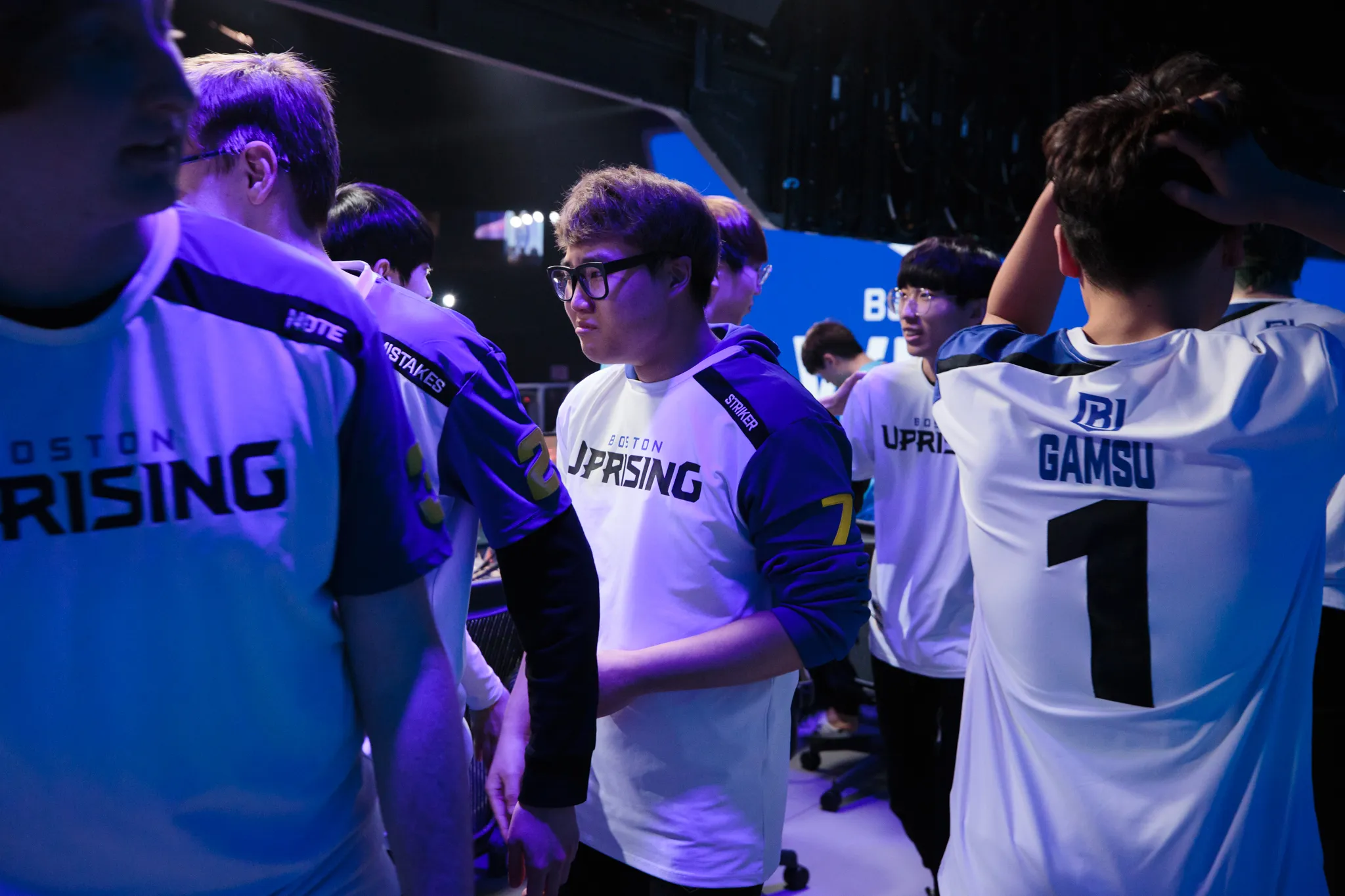 選擇您最喜歡的《鬥陣特攻》職業電競聯賽選手作為 OWL MVP