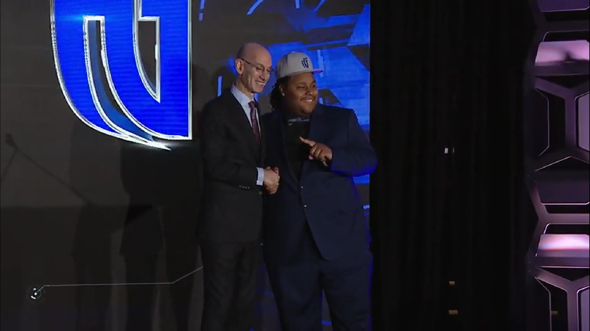 小牛游戏在首届NBA 2K联赛选秀中选择Artreyo“ Dimez” Boyd