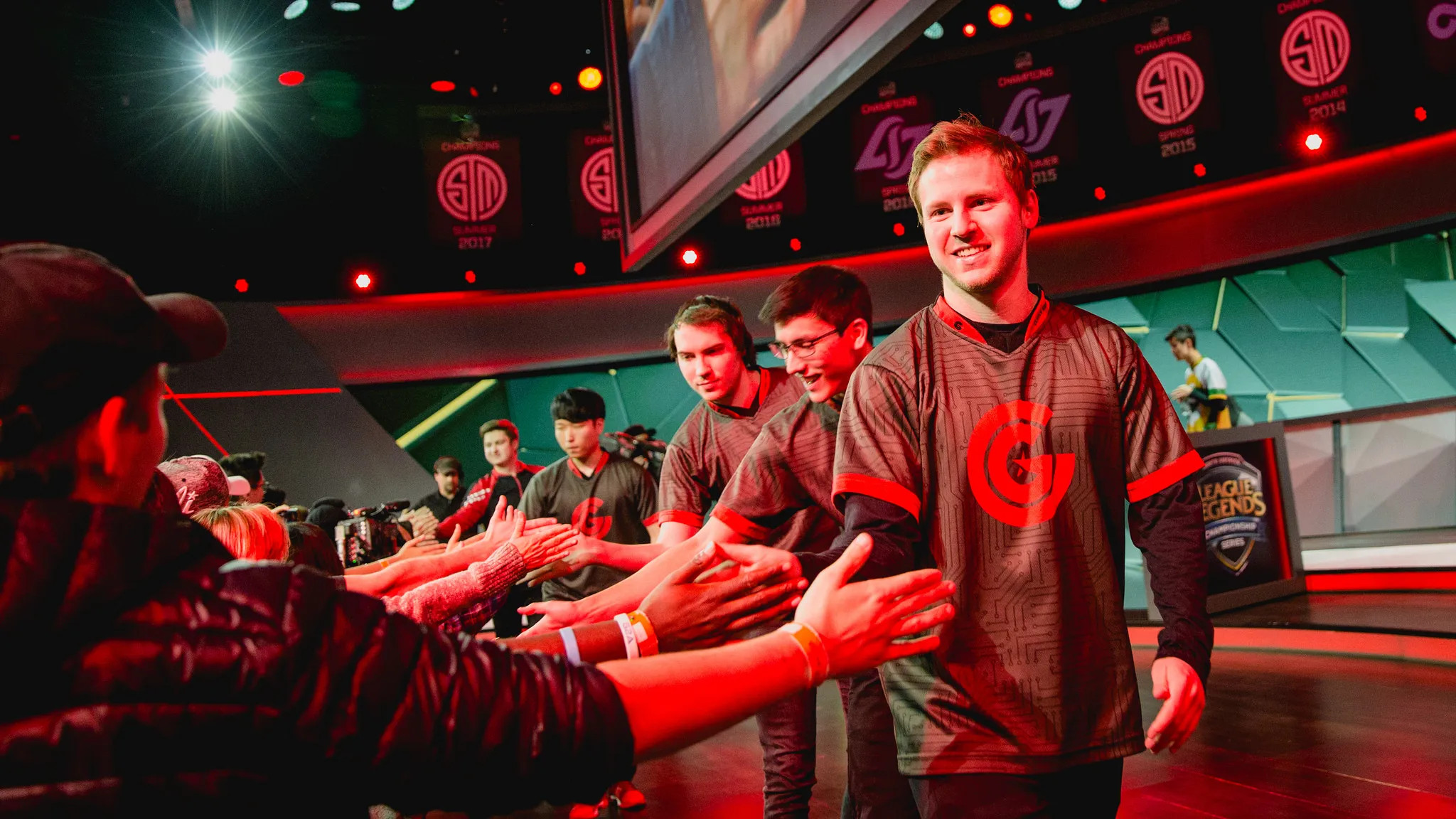 Clutch Gaming 最终击败了 Echo Fox，击败了一支季后赛队伍