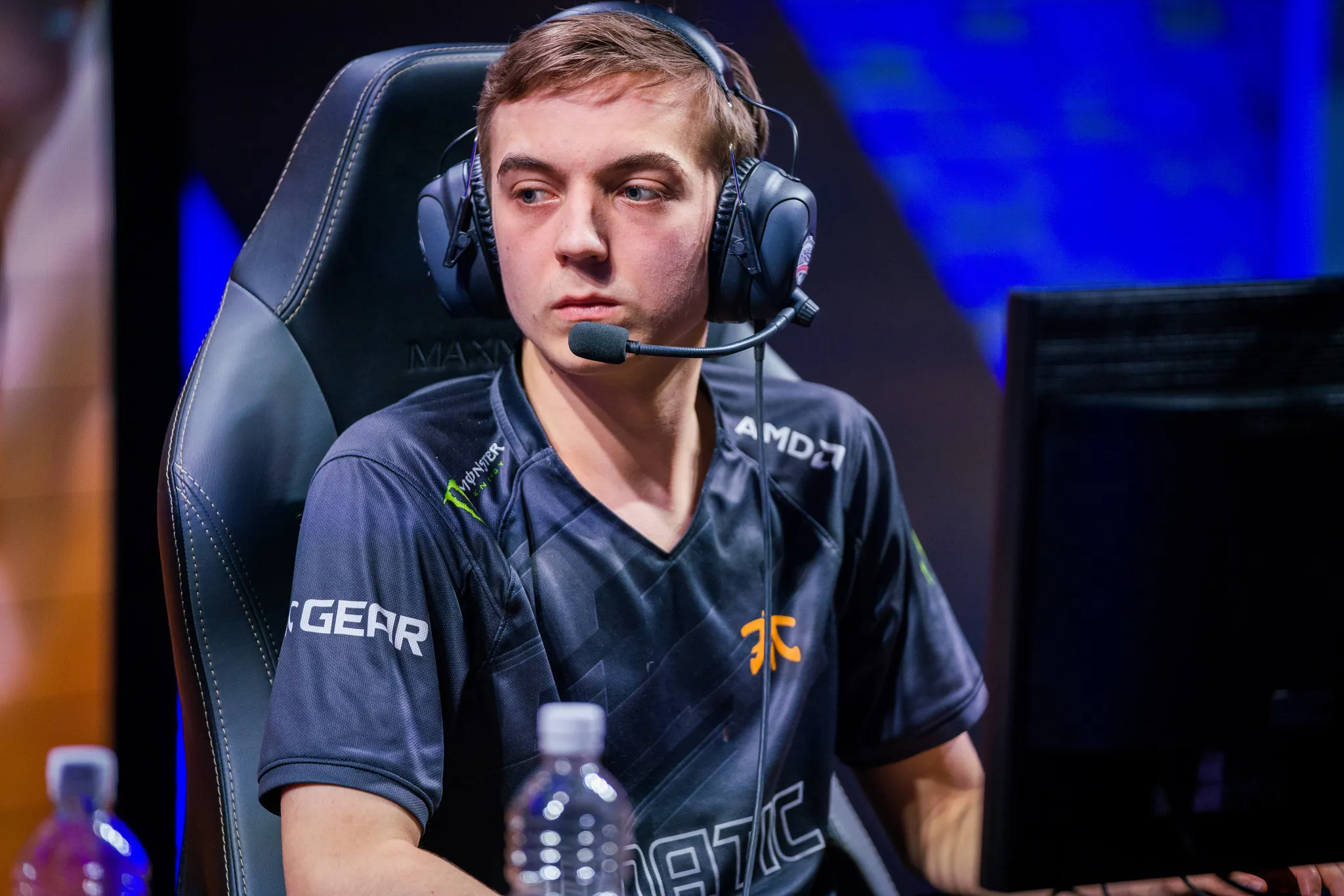 Fnatic在中型巷道战役中击败G2电子竞技