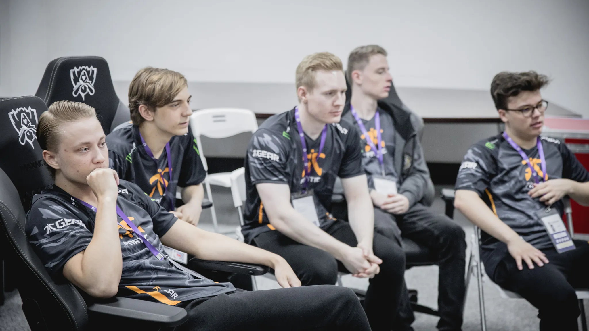 Fnatic在世界大赛的比赛中第三天取得了两次至关重要的胜利