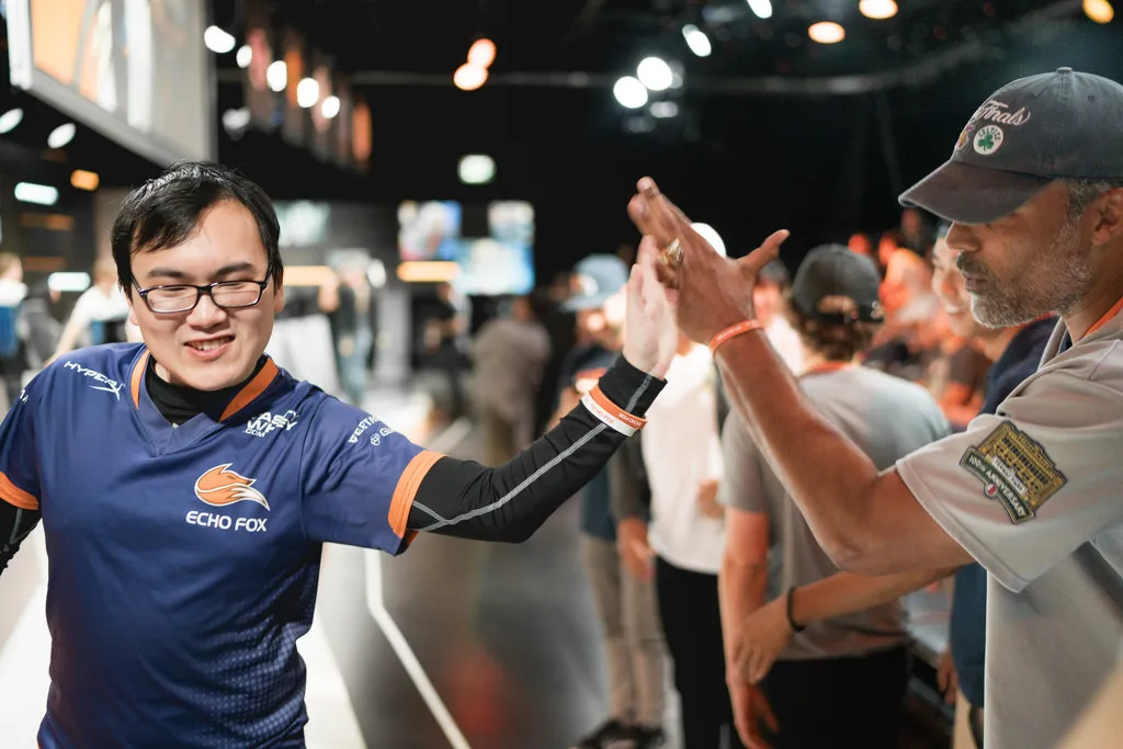 Dignitas 在 NA LCS 的第一周迎来了大开局