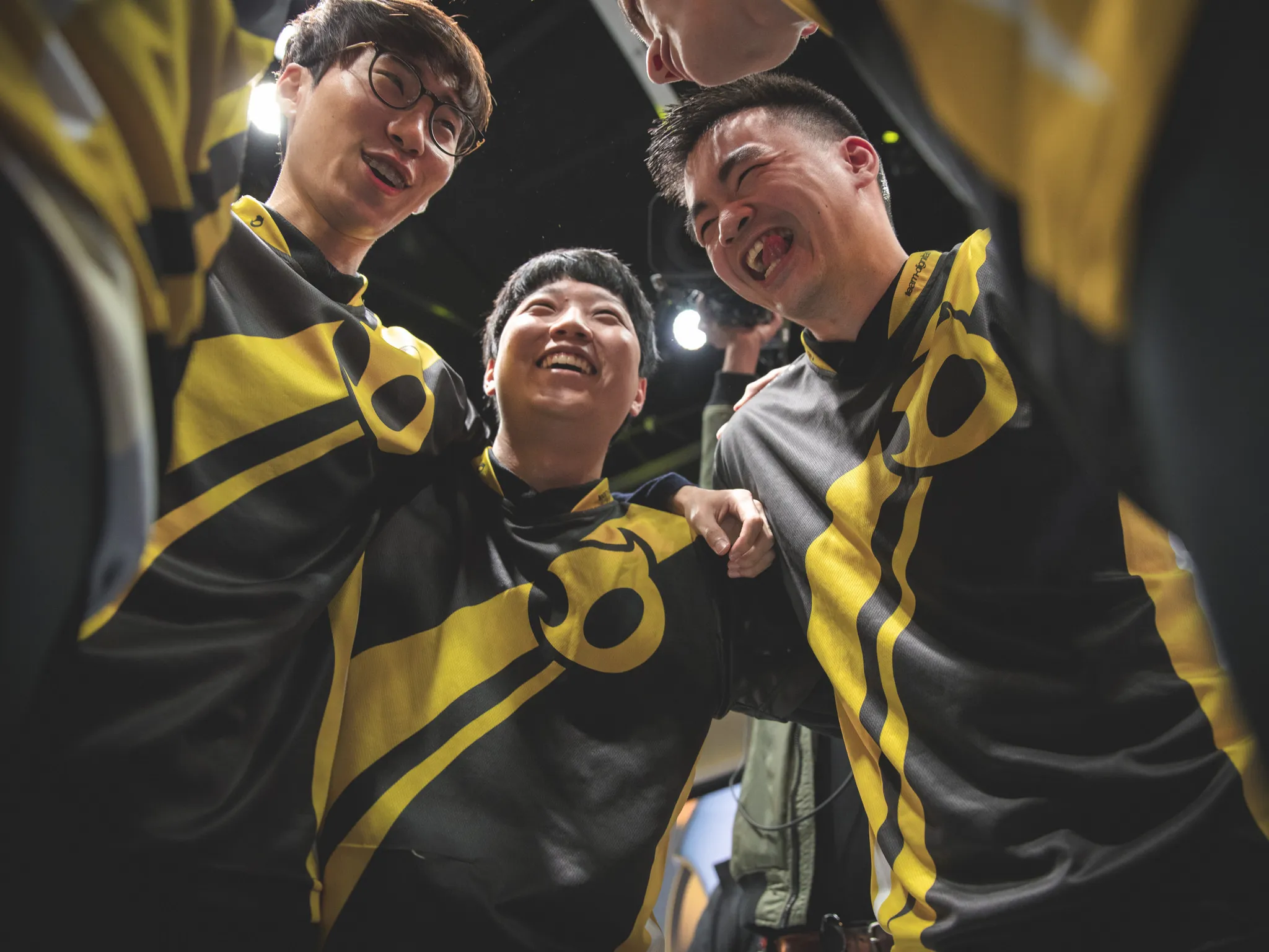 Dignitas得分沮丧地击败了高空飞行的Flyquest