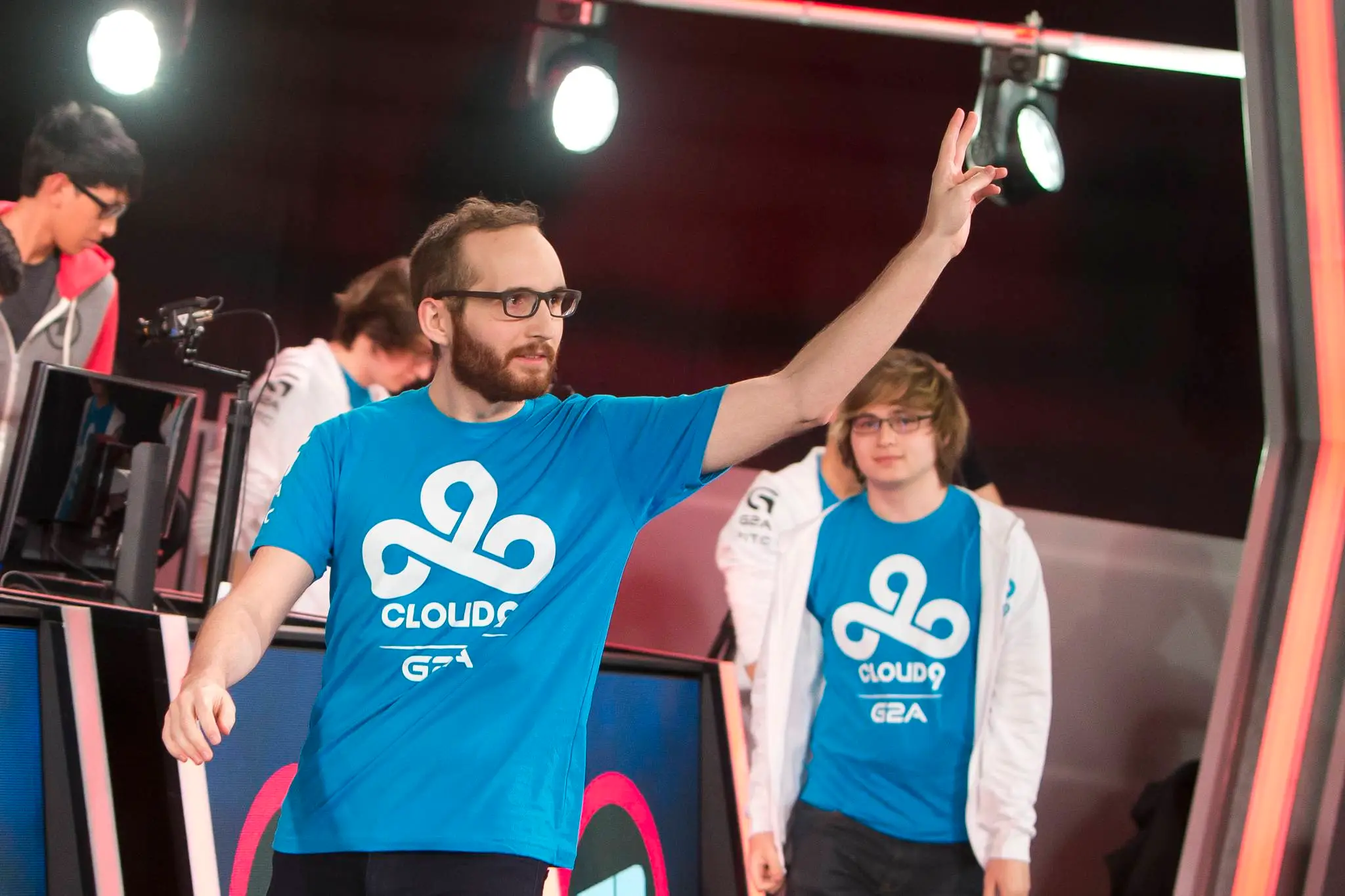 G2A击中了Riot，称赞助禁令为“侵略性”和“重型手”