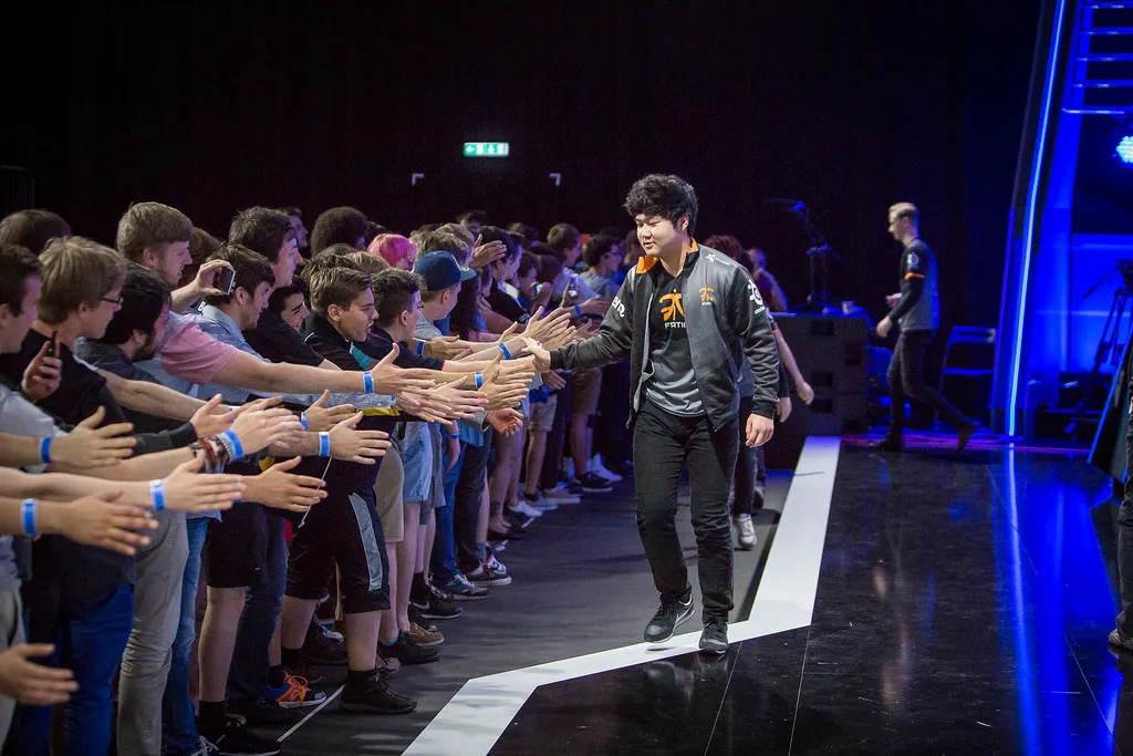 Fnatic在对阵H2k Gaming的大逆转后保持不败