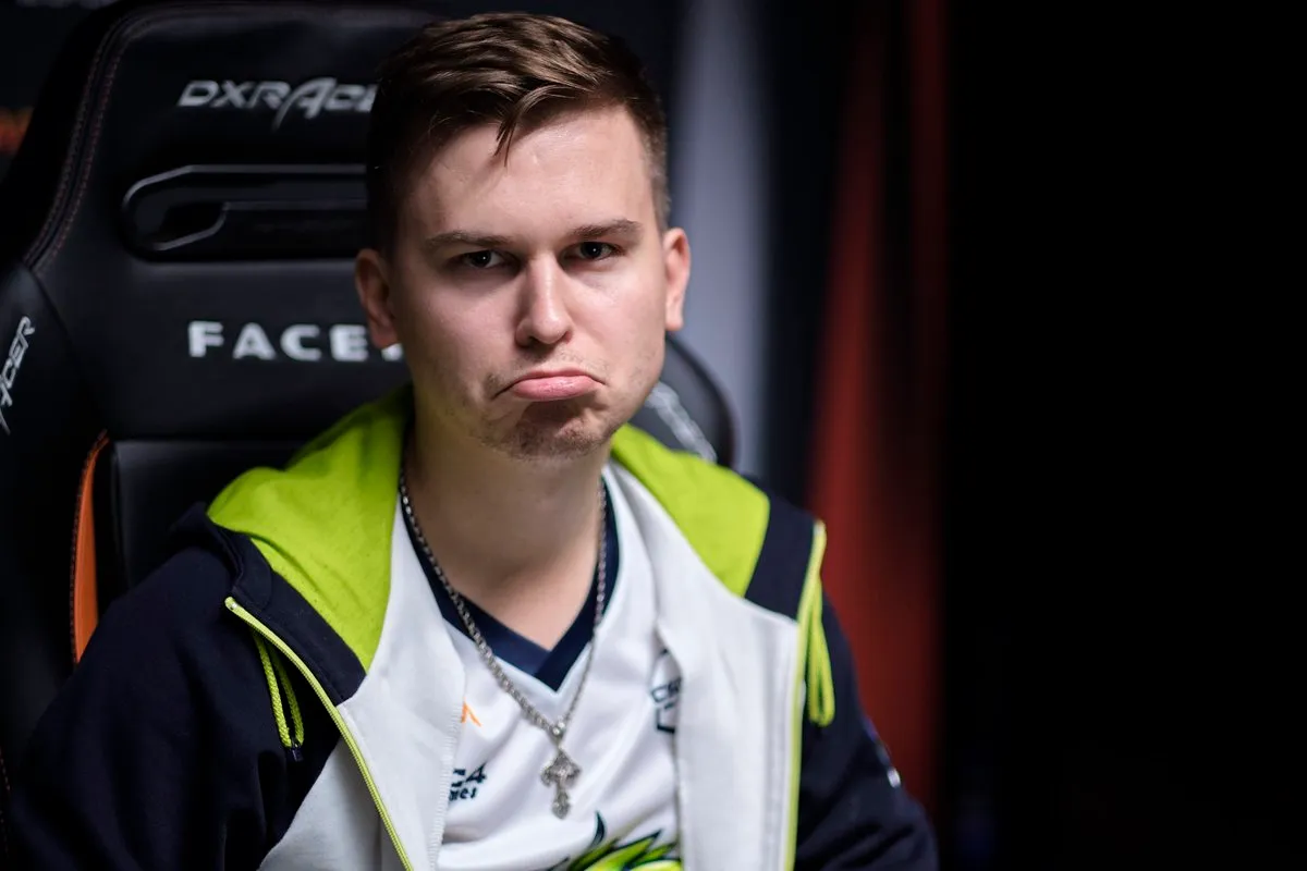 Faceit London专业的球员抱怨游戏中的脚步明显虫子