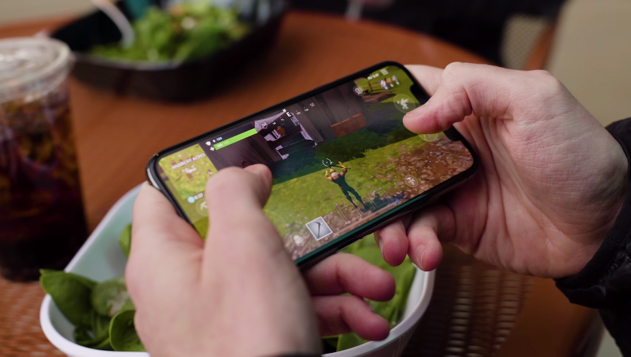 Mobile上的Fortnite將來可以獲得更多可自定義的HUD，60 fps和控制器支持