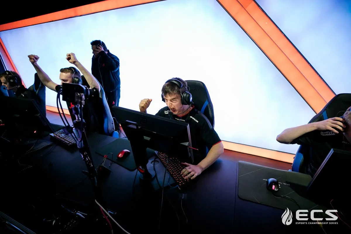 Astralis在2个紧密地图中脱颖而出，以赢得ECS第6季决赛