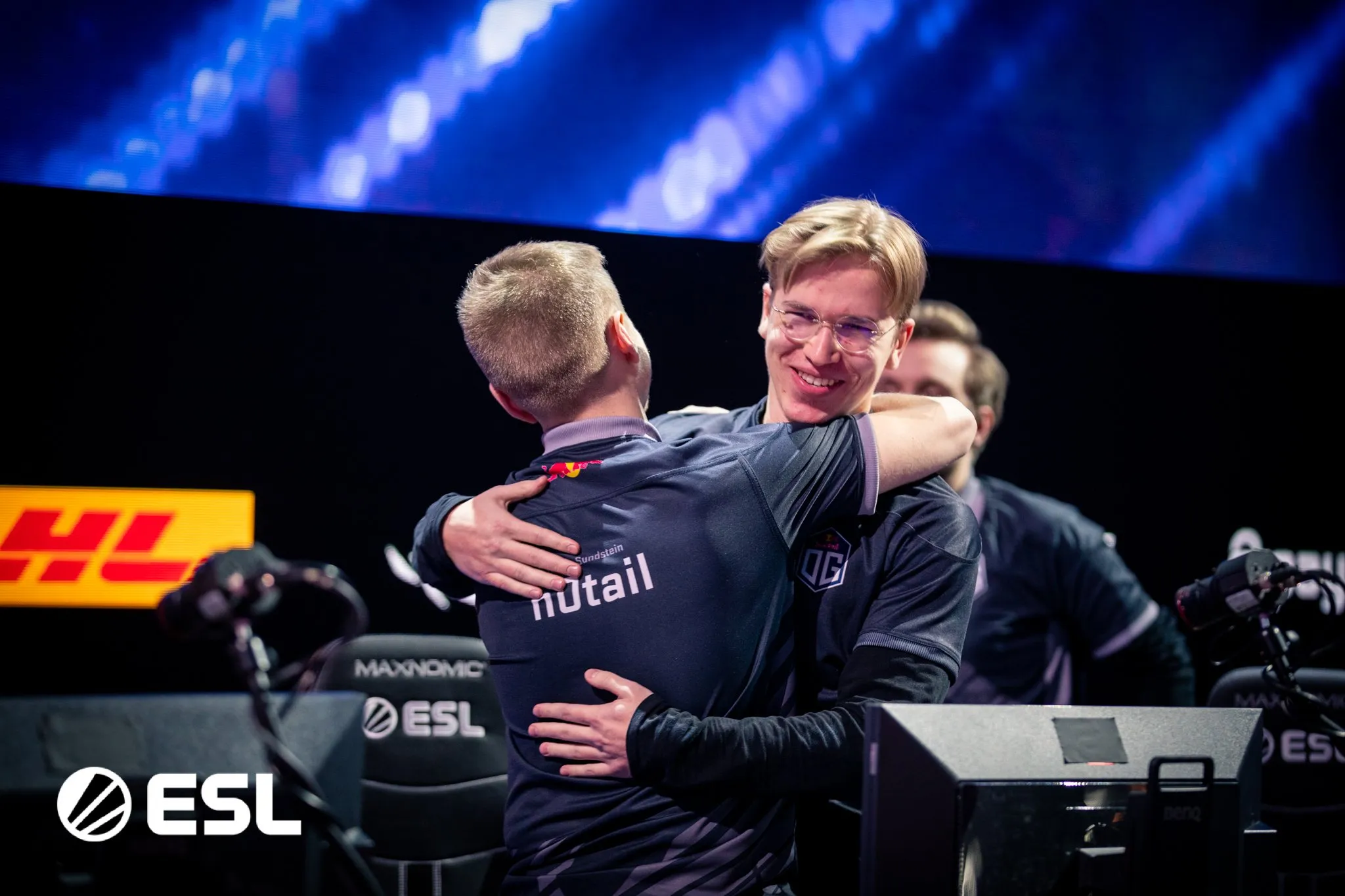 OG正在ESL One Katowice的下部支架奔跑