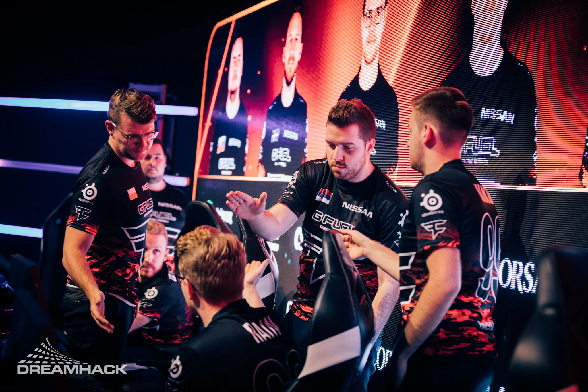 16 岁的 Bymas 将在 FaZe 上代替 olofmeister