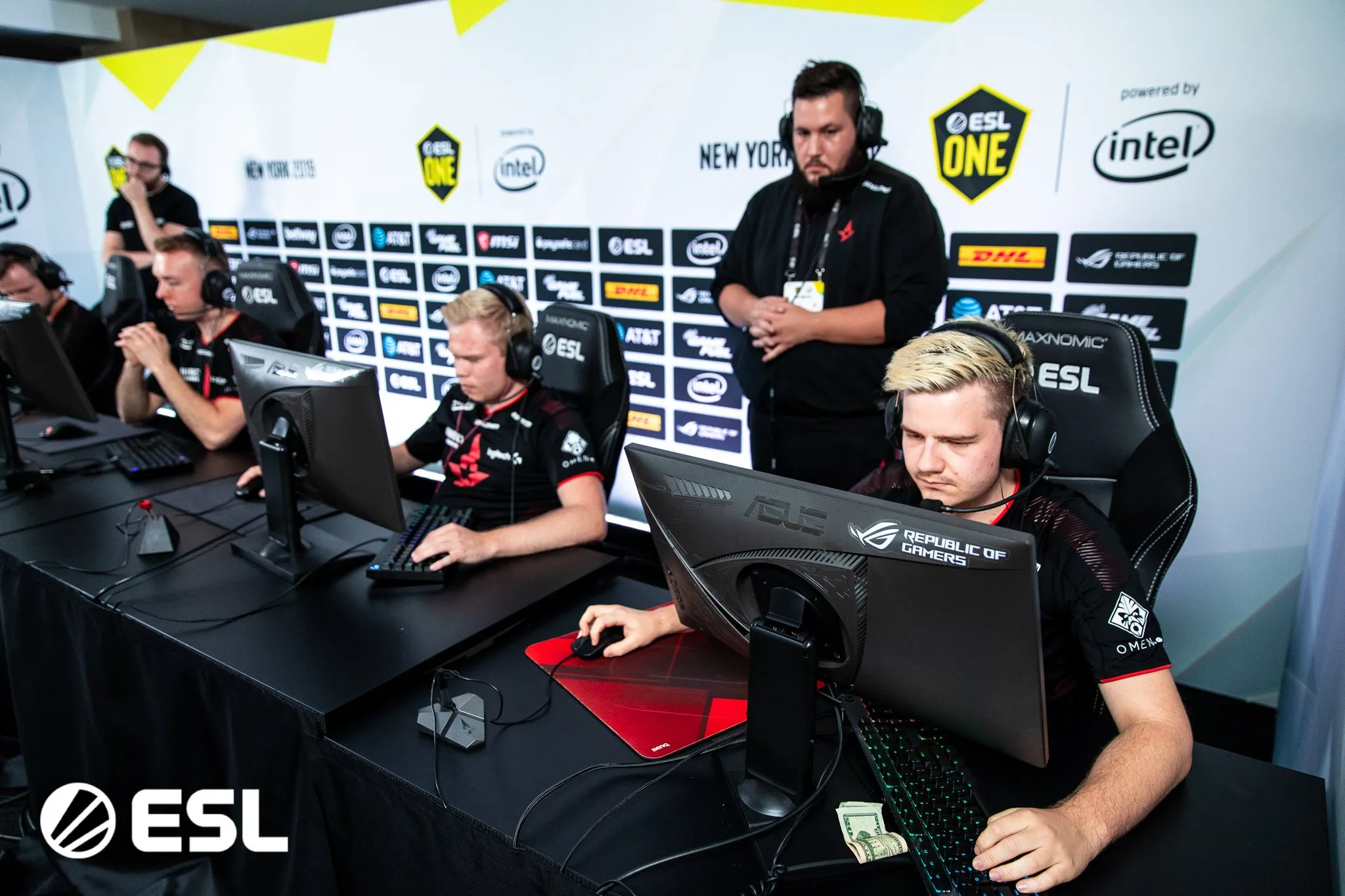 Astralis击败OpTic，晋级ESL One纽约季后赛