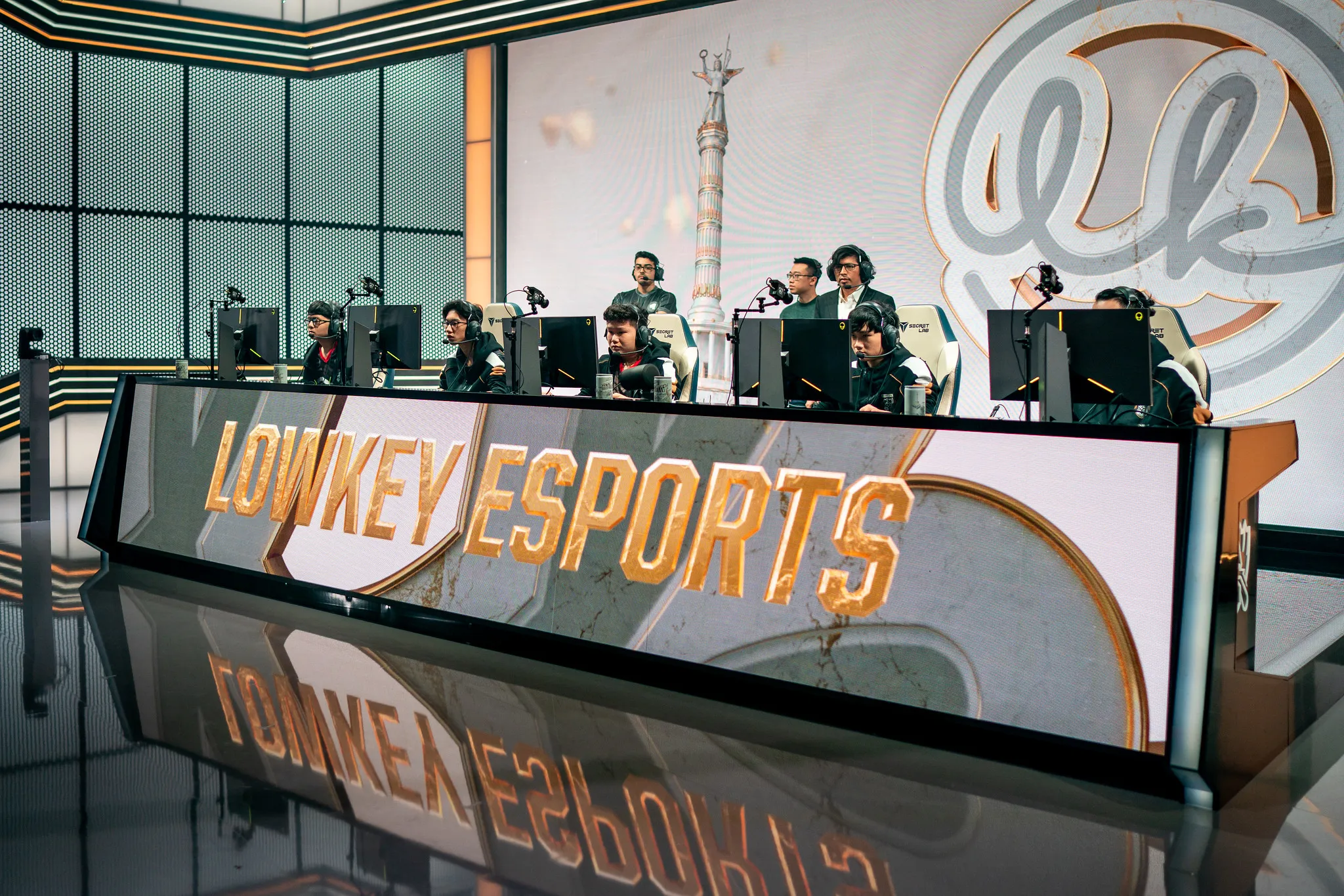 Lowkey Esports Hand Damwon遊戲在2019年世界大賽上首次失利