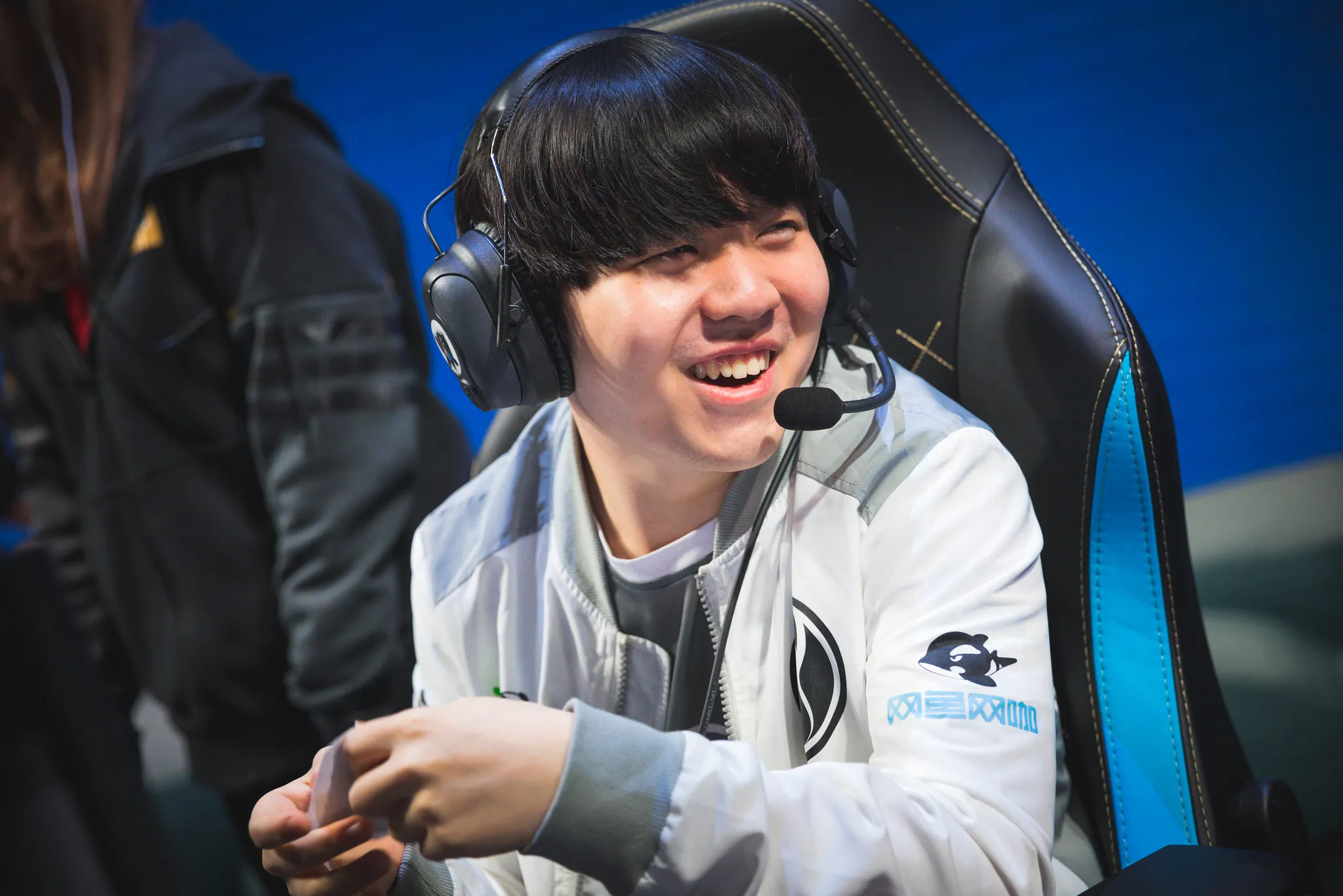 Invictus Gaming在2021年LPL Summer Split中取得了五场胜利，结束了3连败的3连败