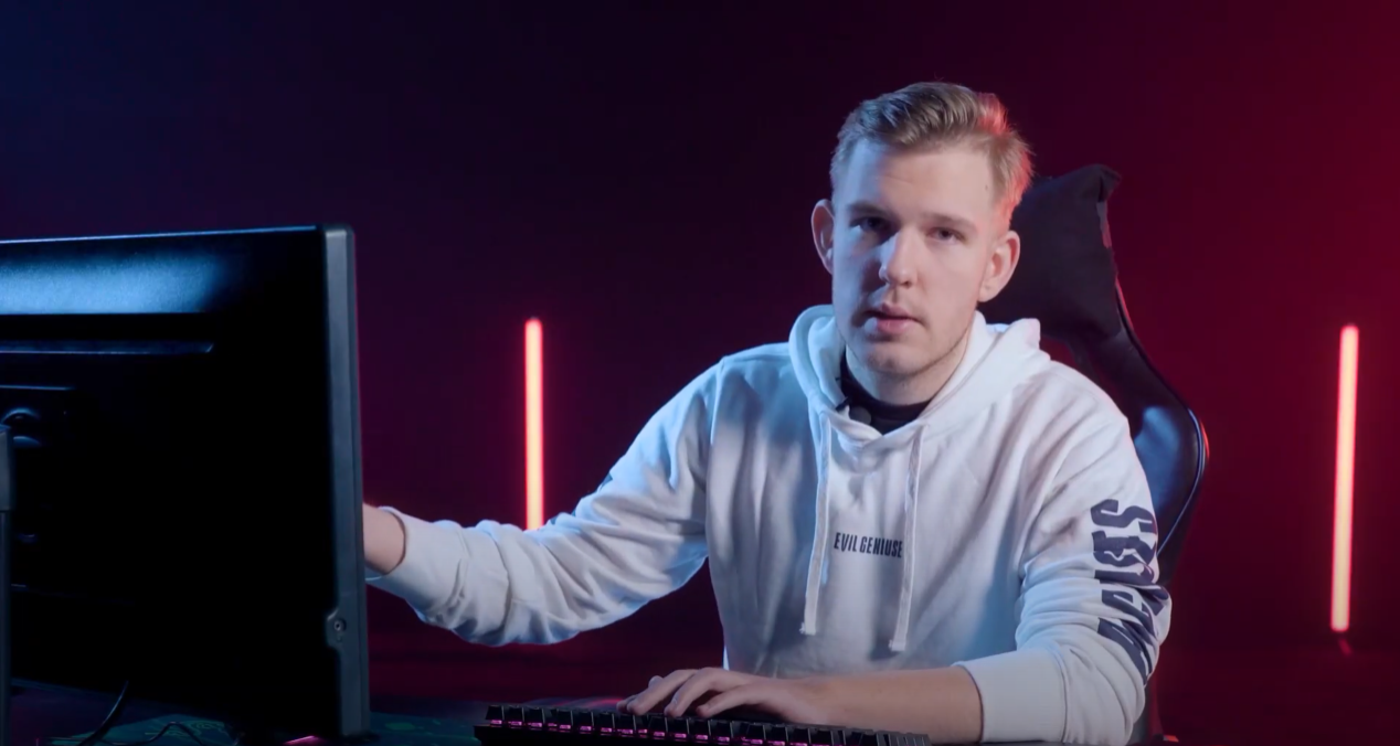 GamerzClass 提供来自 Cr1t 等职业玩家的高级 Dota 2 课程-