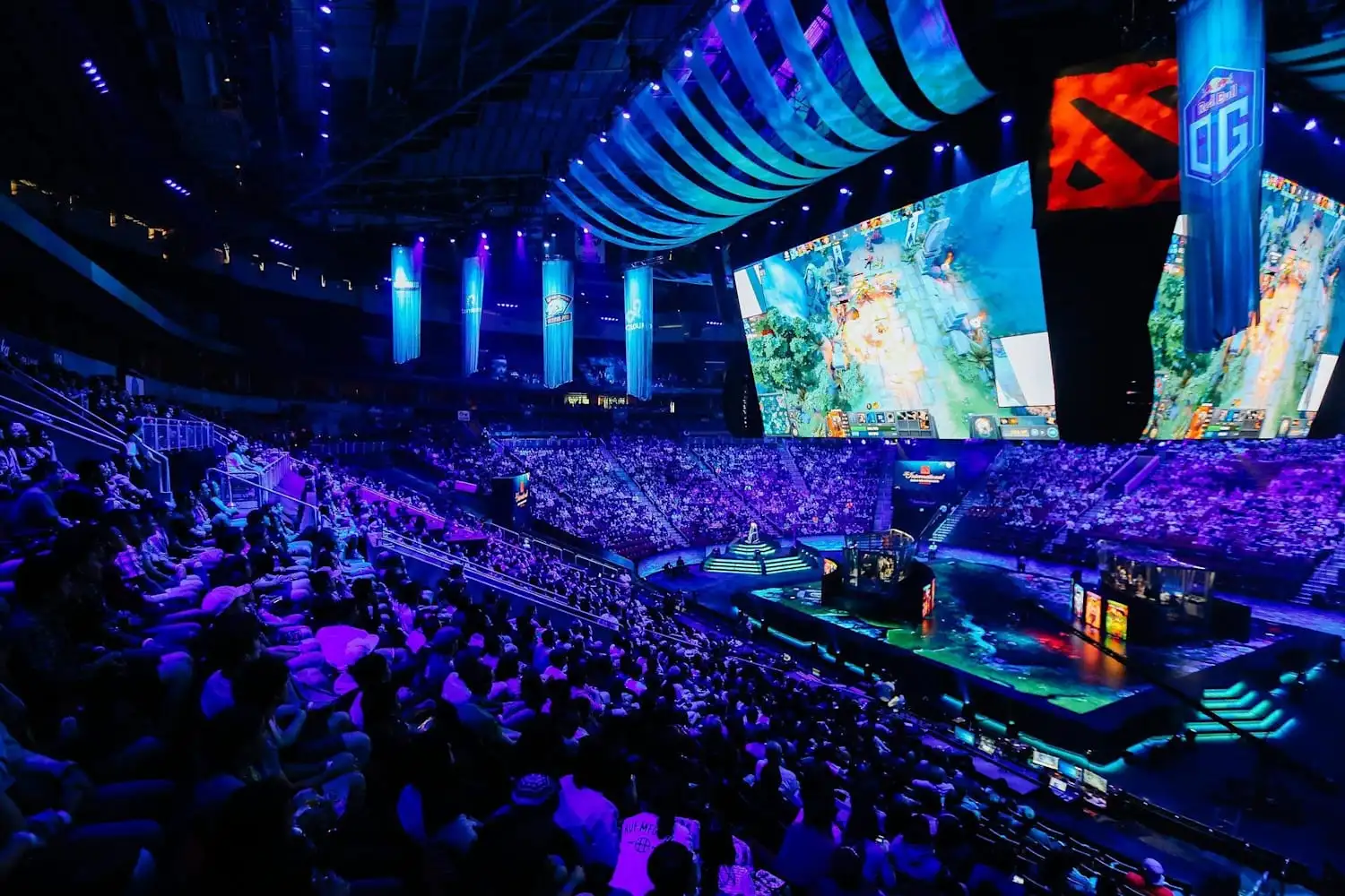 在社区强烈反对后，Valve 澄清了 Dota 2 竞技计划