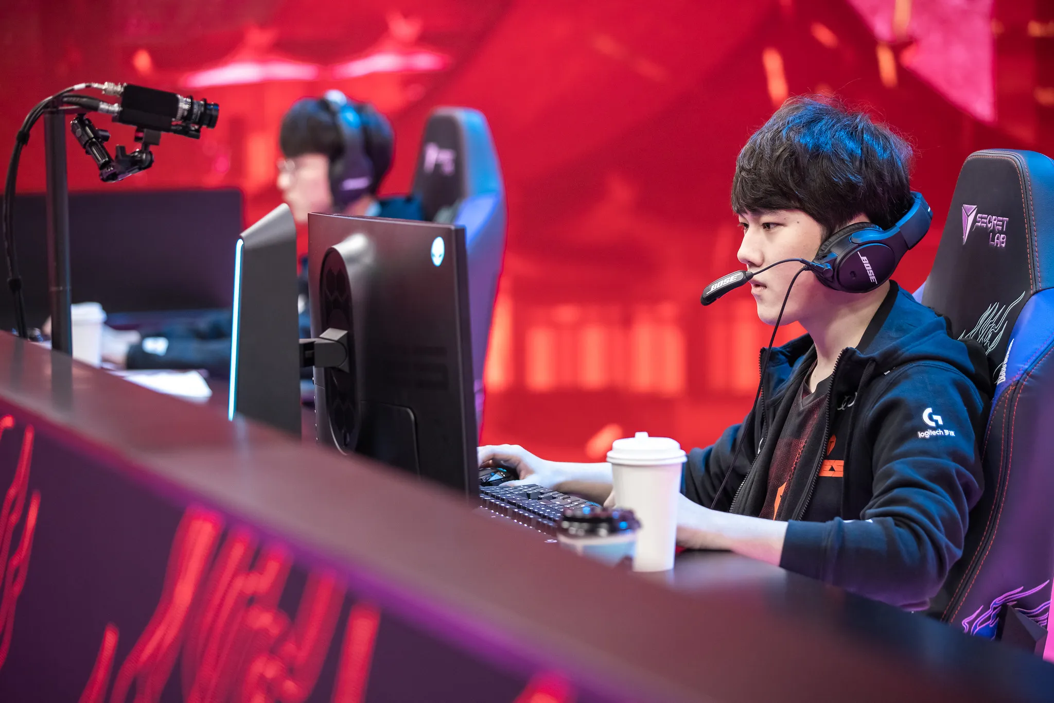頂級電子競技對FPX贏得了關鍵系列賽，將連勝紀錄擴展到2022年LPL Spring Split