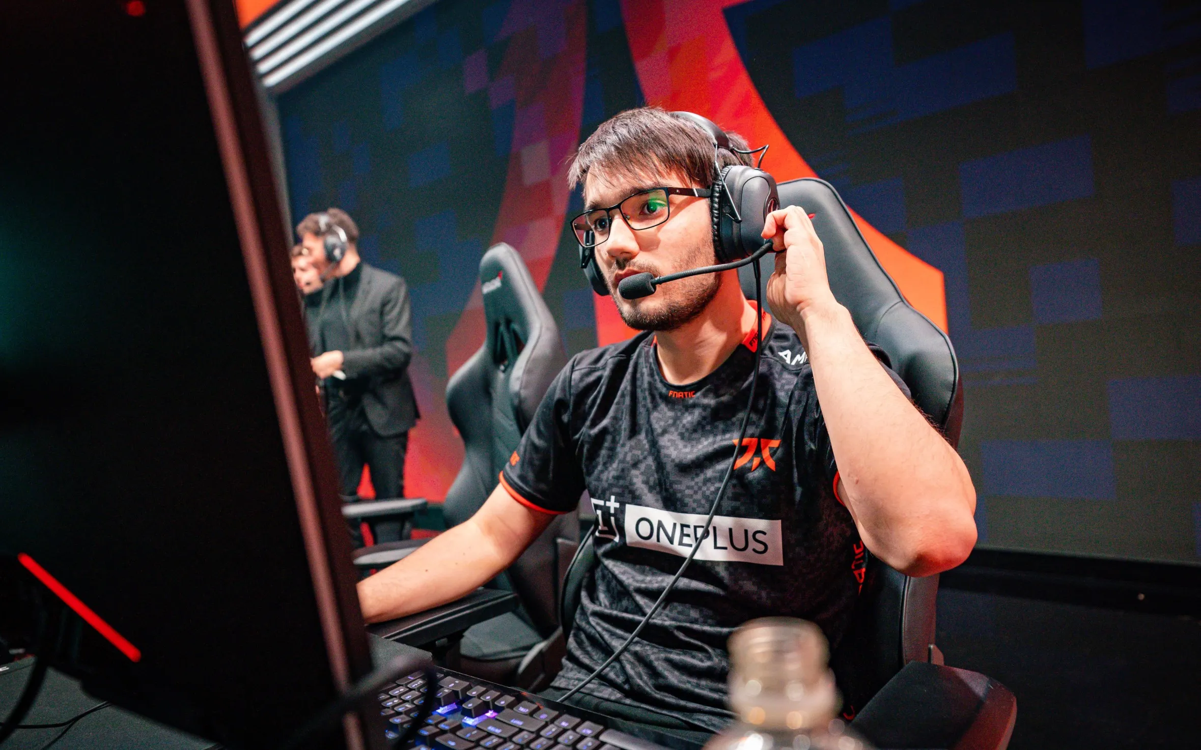 fnatic在2021年的excel中脱颖而出，在延长和有争议的翻拍之后