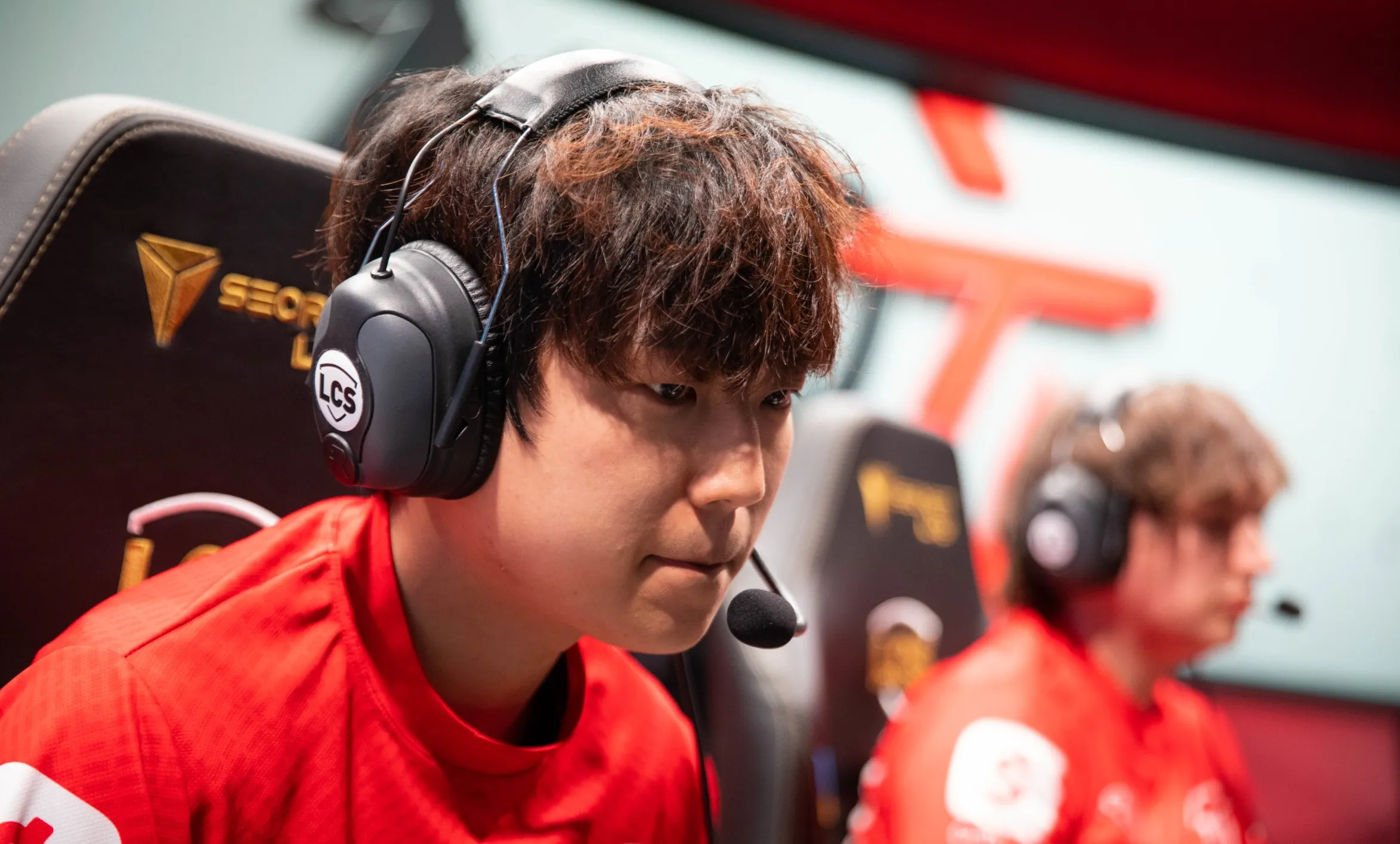 100 Thieves 击败 Dignitas 挽救 2021 年 LCS 夏季赛第一周
