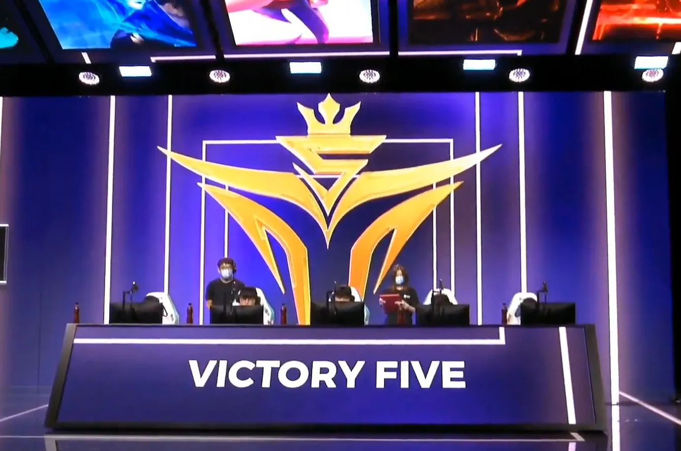 勝利五個Jungler PZX忘記在LPL Summer Split Split第8週對陣Suning的比賽中贏得Smite