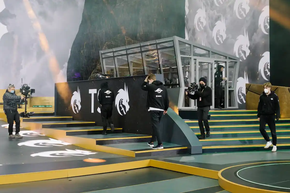 Team Spirit 送 Puppey 和 Team Secret 回家，闯入国际 10 强总决赛
