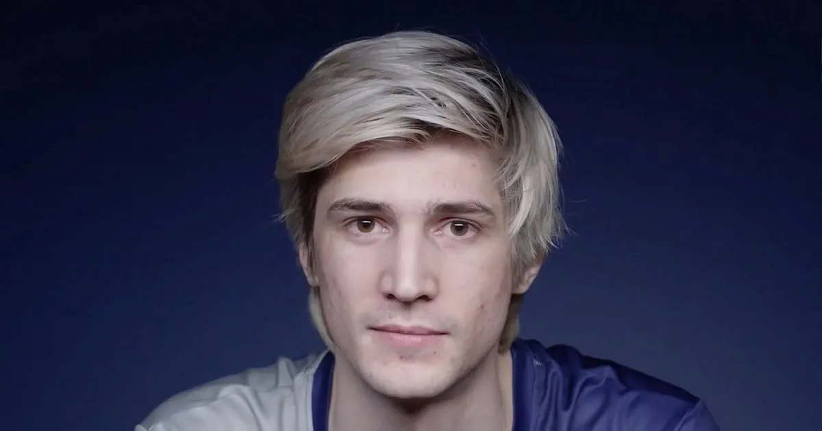 XQC在Twitter上展示了32萬美元的邁凱輪跑車