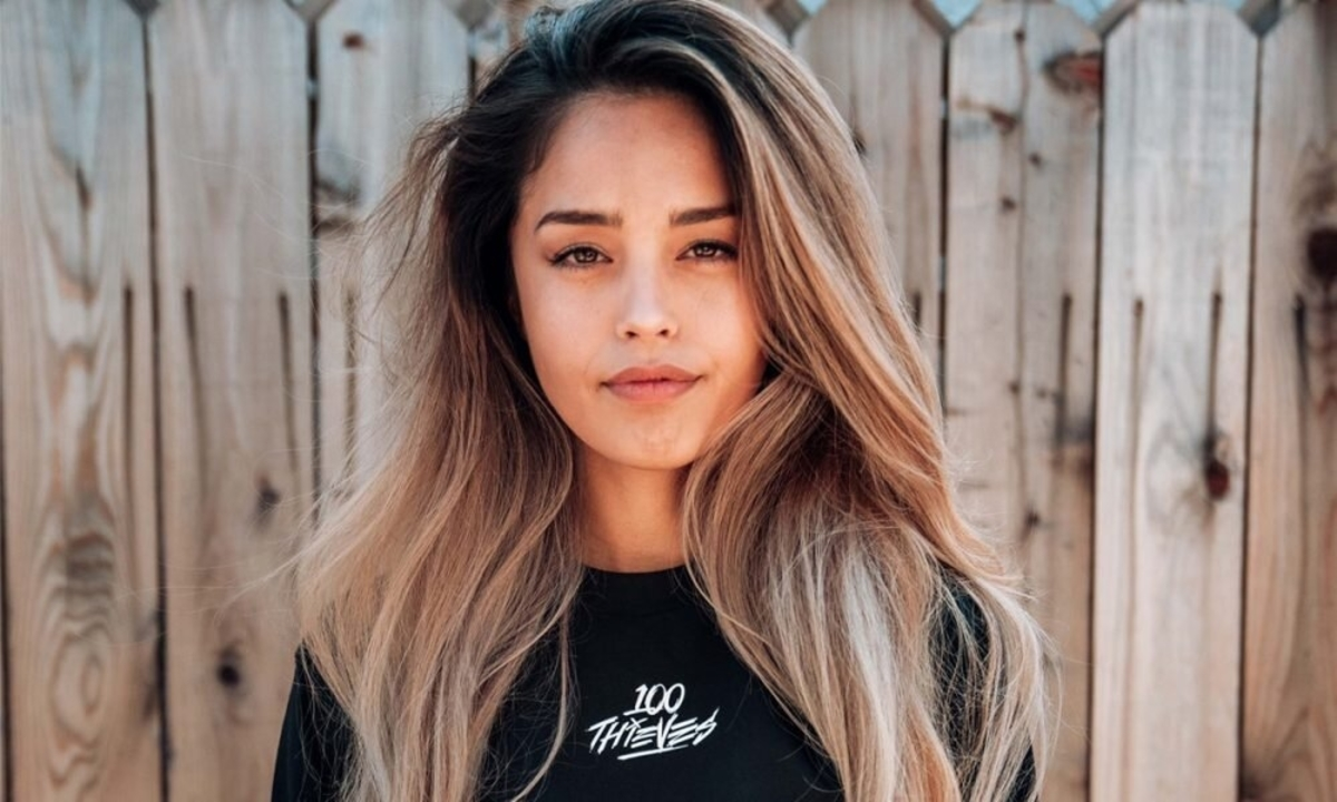 Valkyrae 的全新护肤系列引发争议