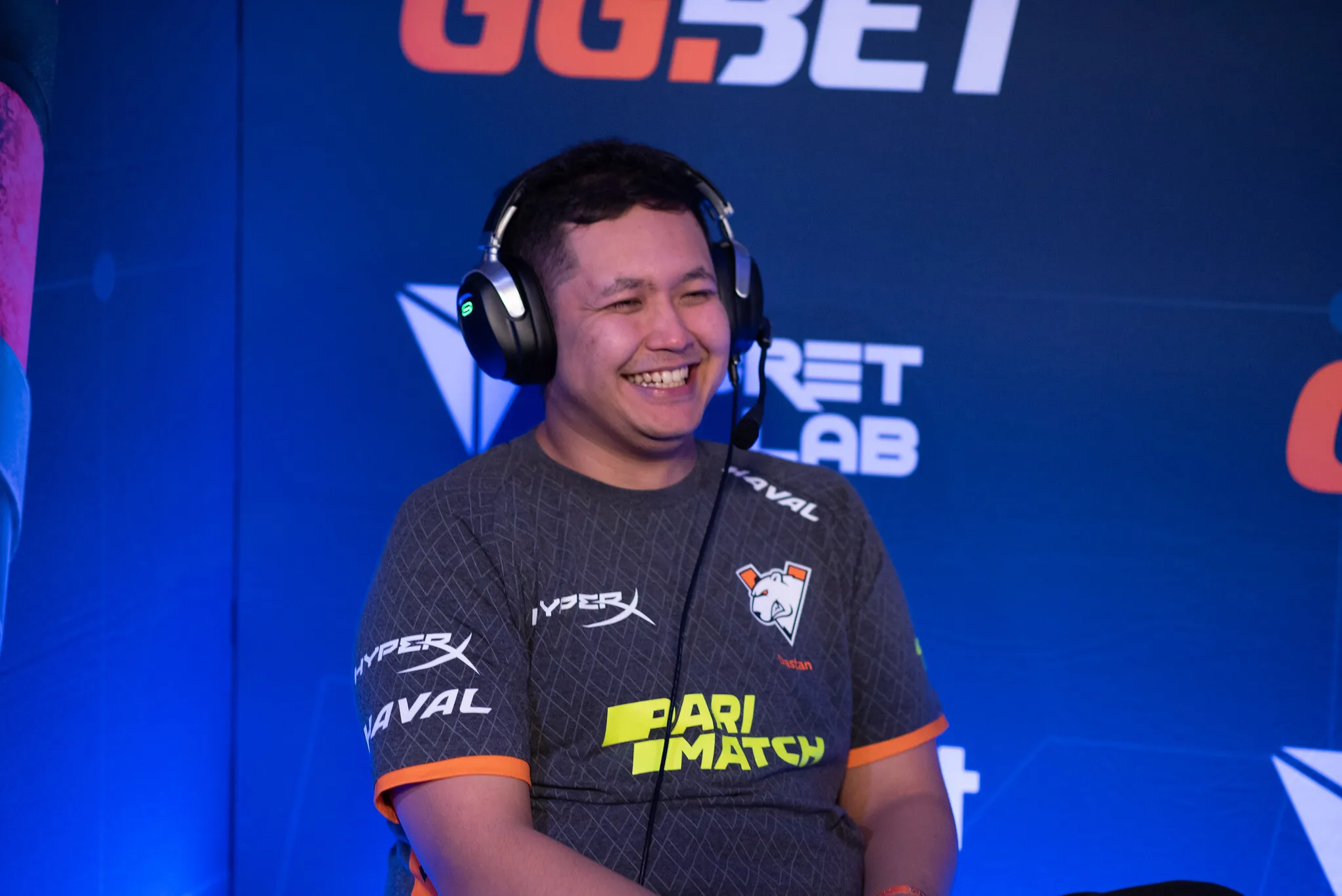 Virtus Pro赢得加时赛惊悚片，从PGL斯德哥尔摩少校中消除Mouz