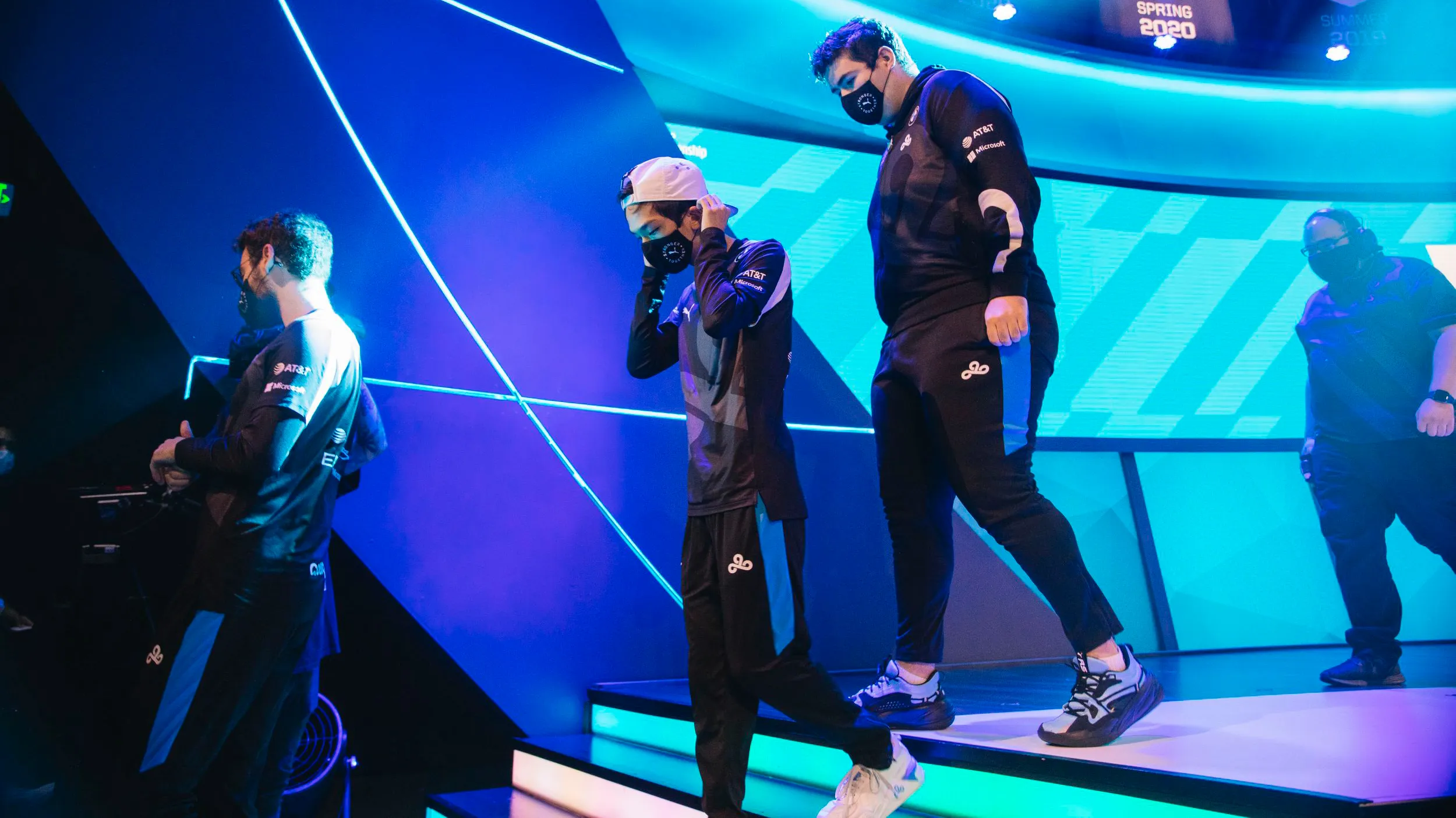 C9 Fudge：“ Zven和Berserker可能会在第3周之前在这里，如果我必须估计”