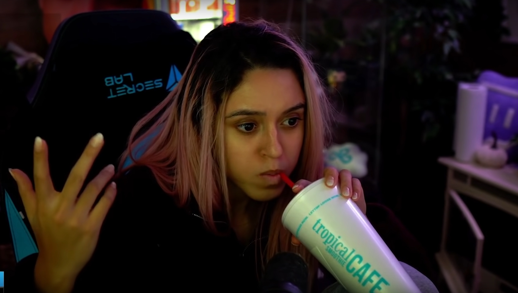 卡萊拉在收到2週的Twitch禁令後道歉