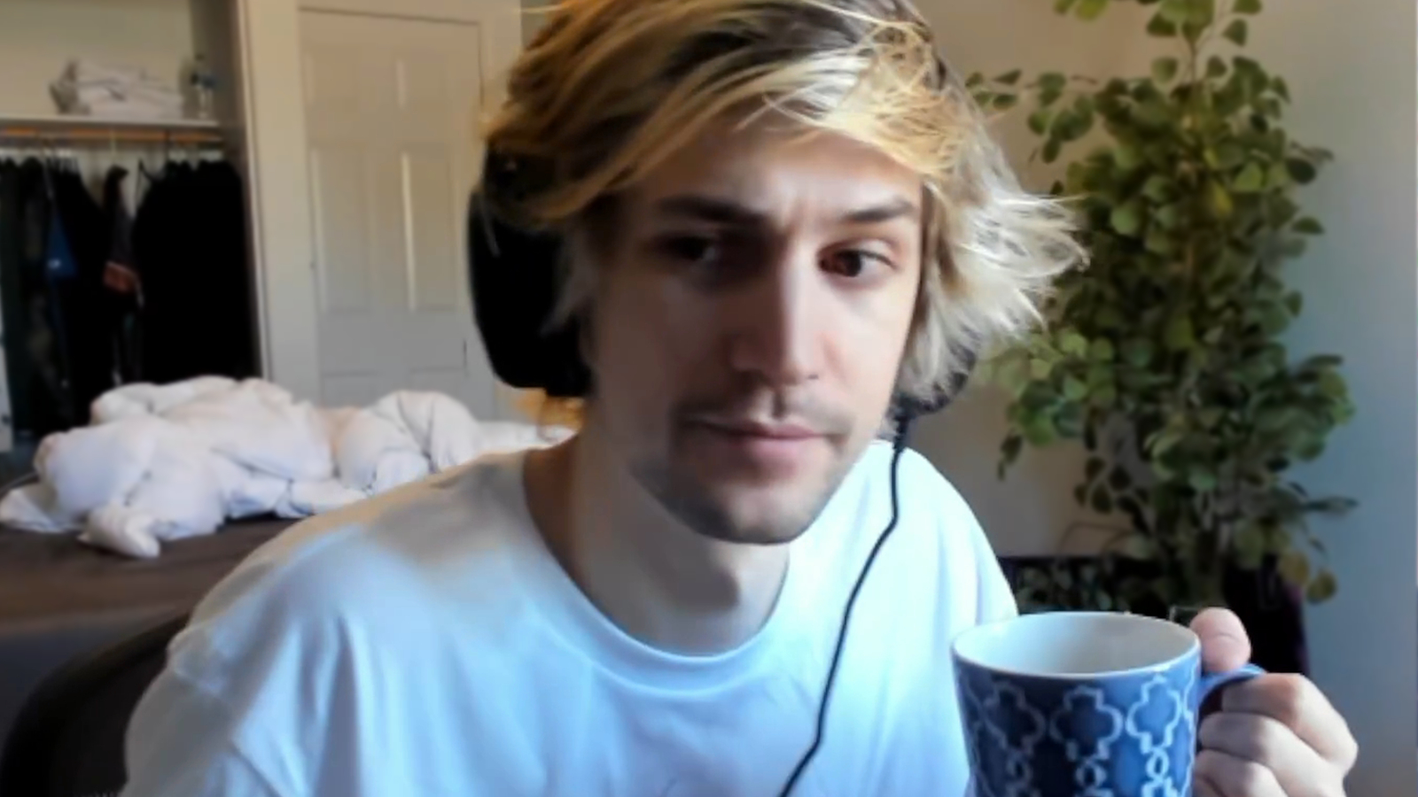 XQc改變對賭博贊助商的立場：“我喜歡賭博，所以我就去賭博”