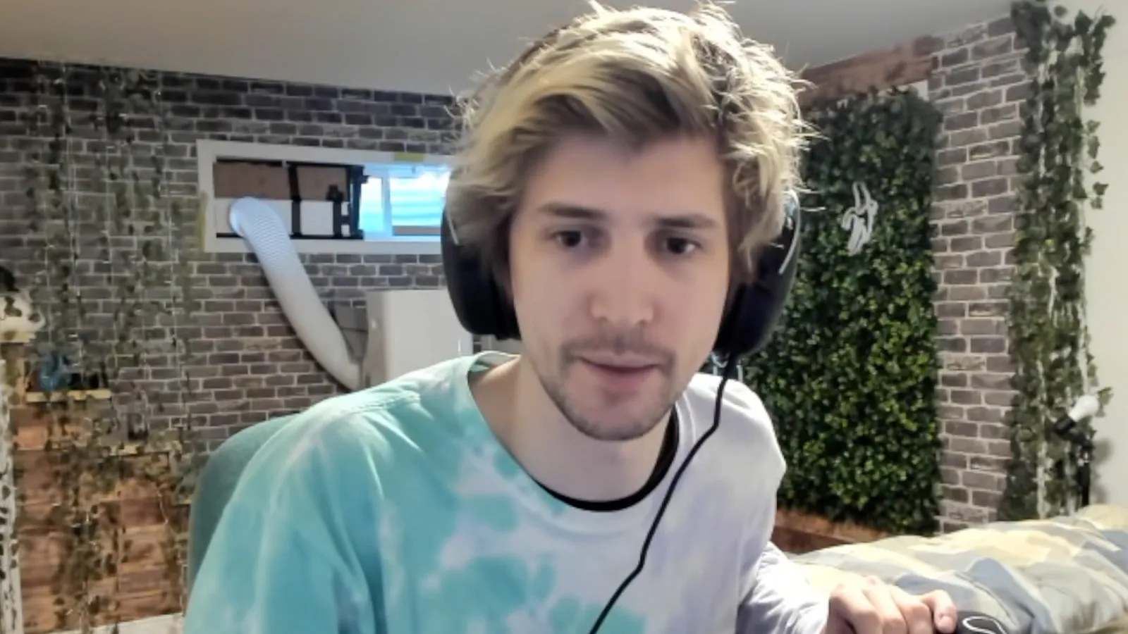 XQC泄露了令人震惊的数量，他敢打赌，试图证明“非常愚蠢”的文章错误