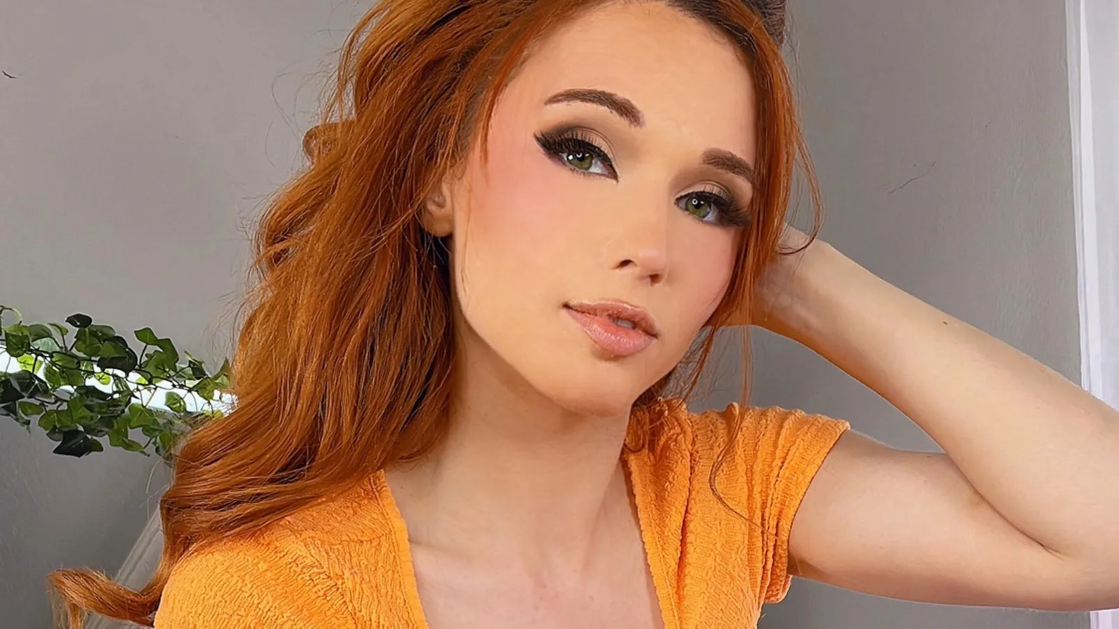 Amouranth觀看了Mrbeast對Joe Rogan的採訪後，她的“秘密醬汁”在Twitch上取得了成功
