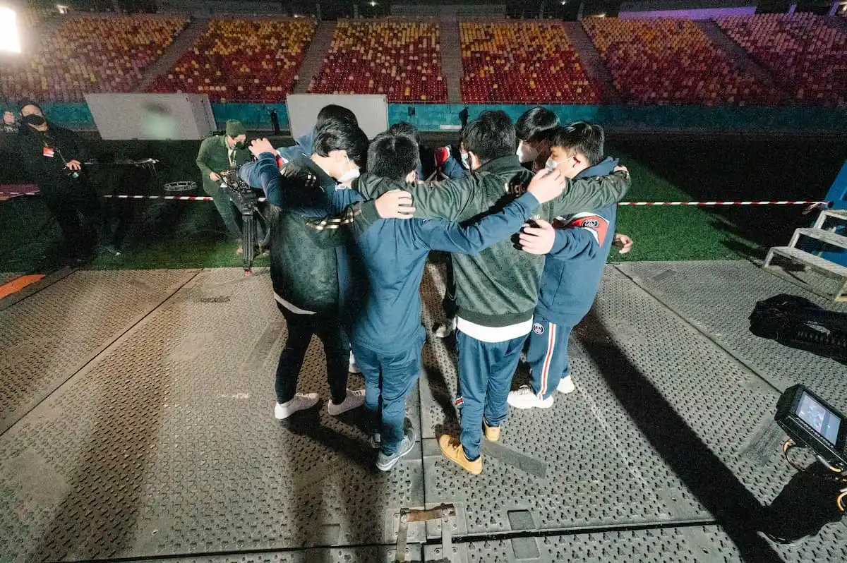 Dota 2 大迁移：由于缺乏内部竞争，中国和北美职业选手正在迁移到其他地区