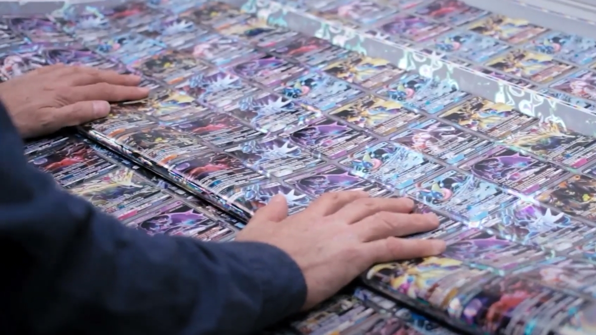 洩漏的影片展示了神奇寶貝 TCG 卡製作的整個過程