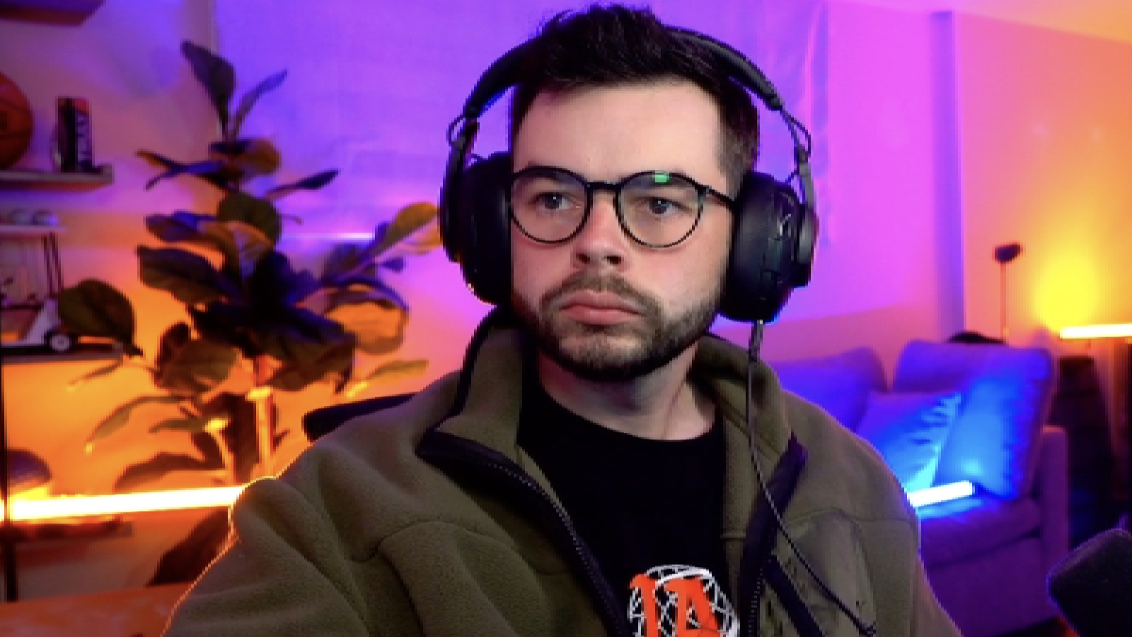 Nadeshot对Modern Warfare 2的赞美加倍，敦促粉丝继续前进