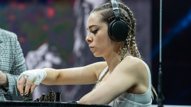 Dina Belenkaya在嶄露頭角的棋手競爭中與Andrea Botez脫穎而出