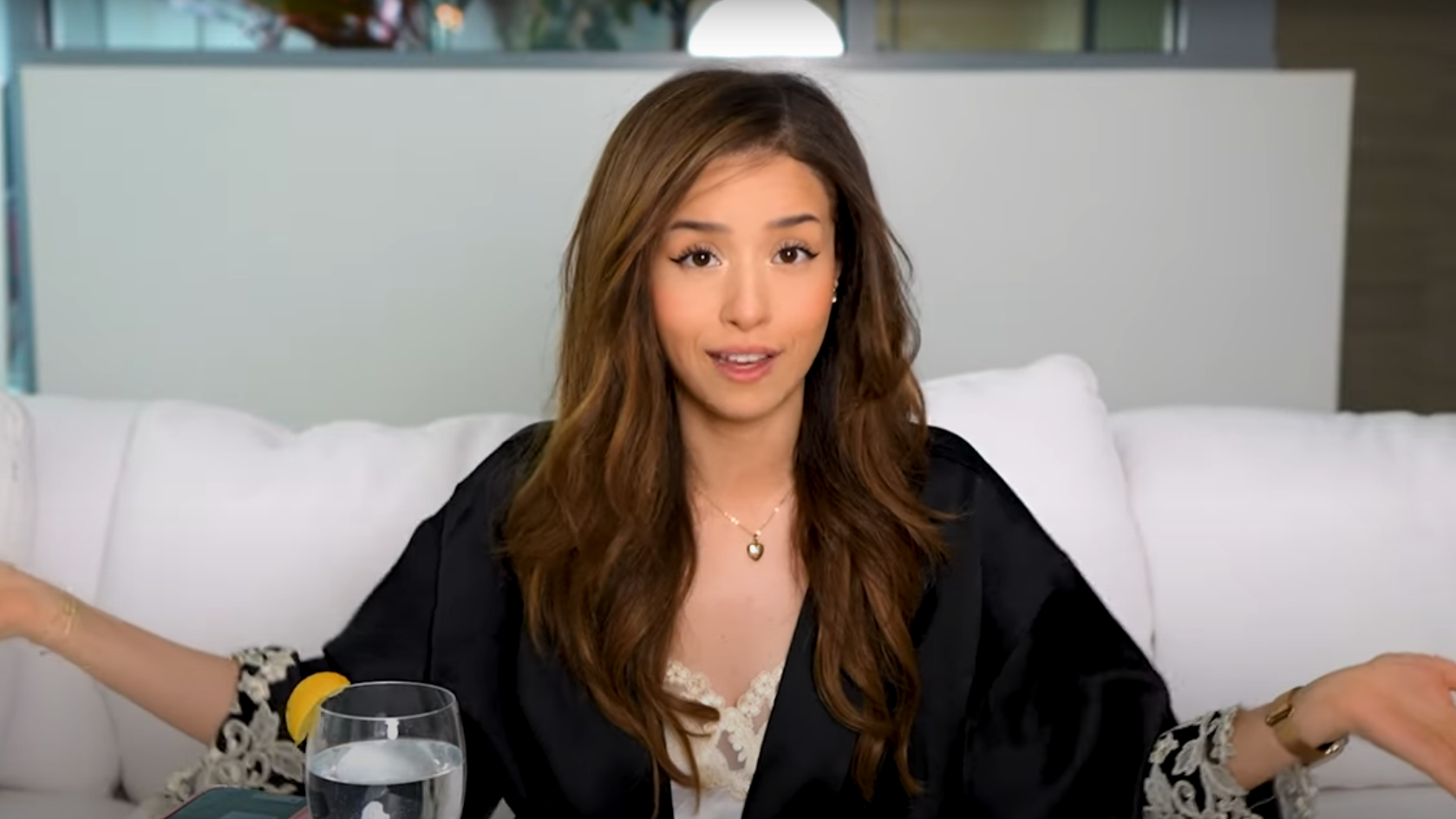 Pokimane 会离开 Twitch 吗？