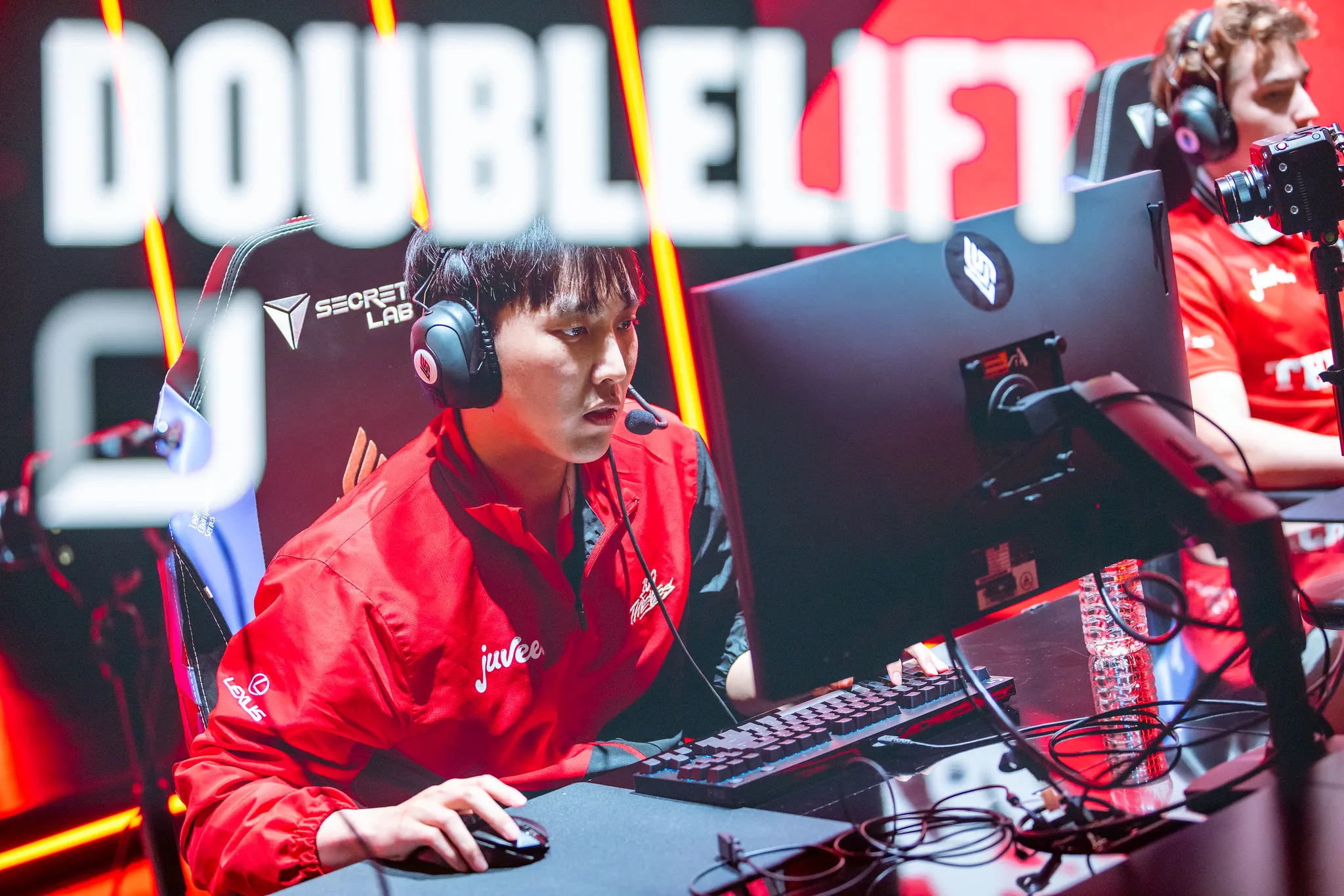 100 Thieves 在最後一個超級週中擊敗了 TSM，距離 2023 年 LCS 春季季後賽又近了一步