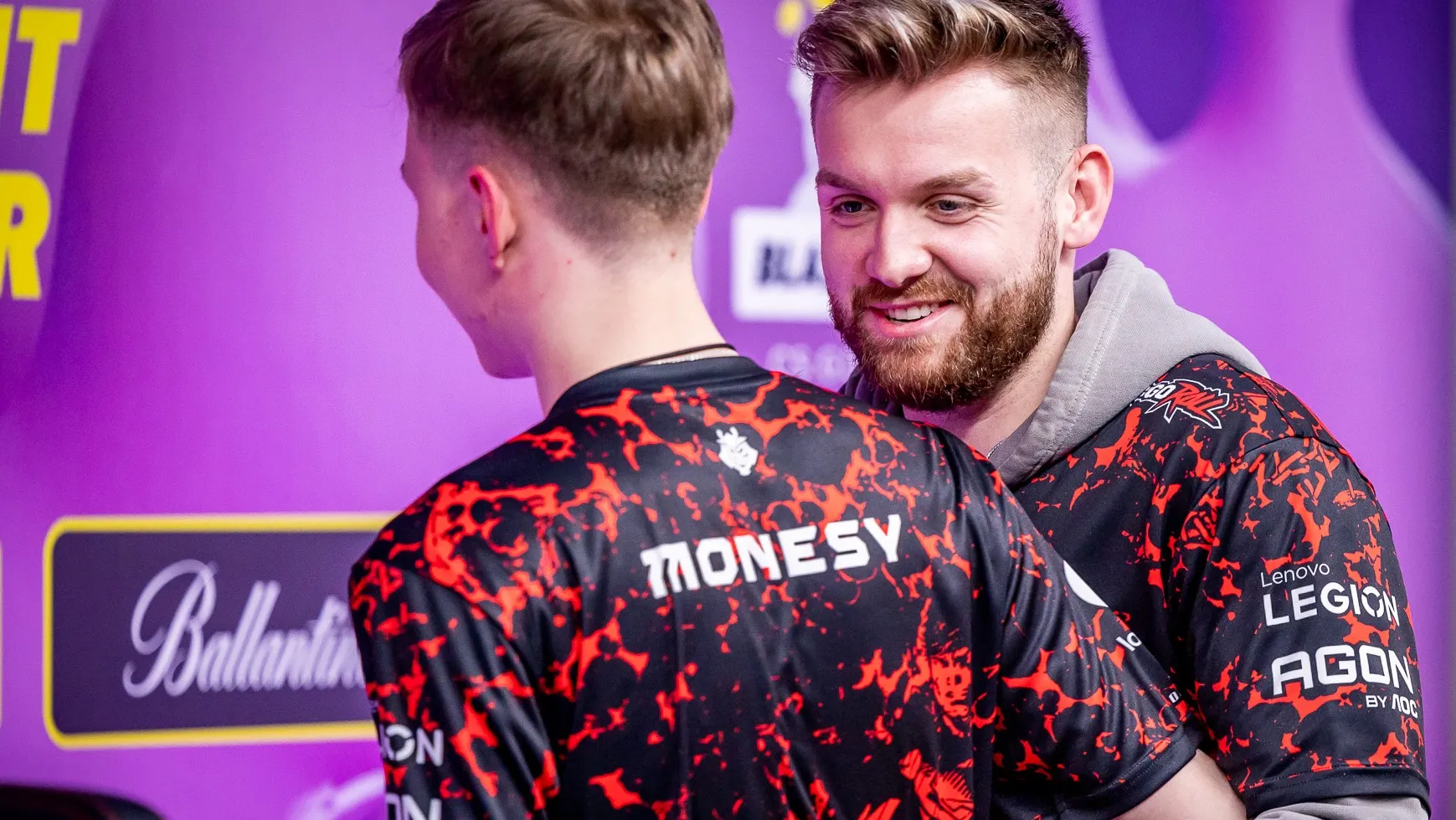 M0NESY 和 NiKo 對 CS2 的一項新功能感到震驚