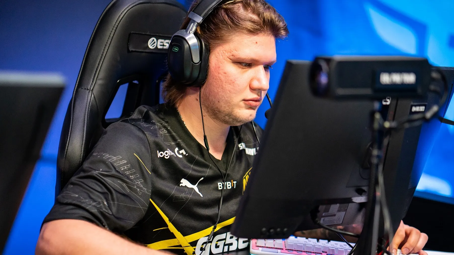 NAVI 在 3 个主要国际赛事中保持 s1mple 领先的 CS:GO 名单