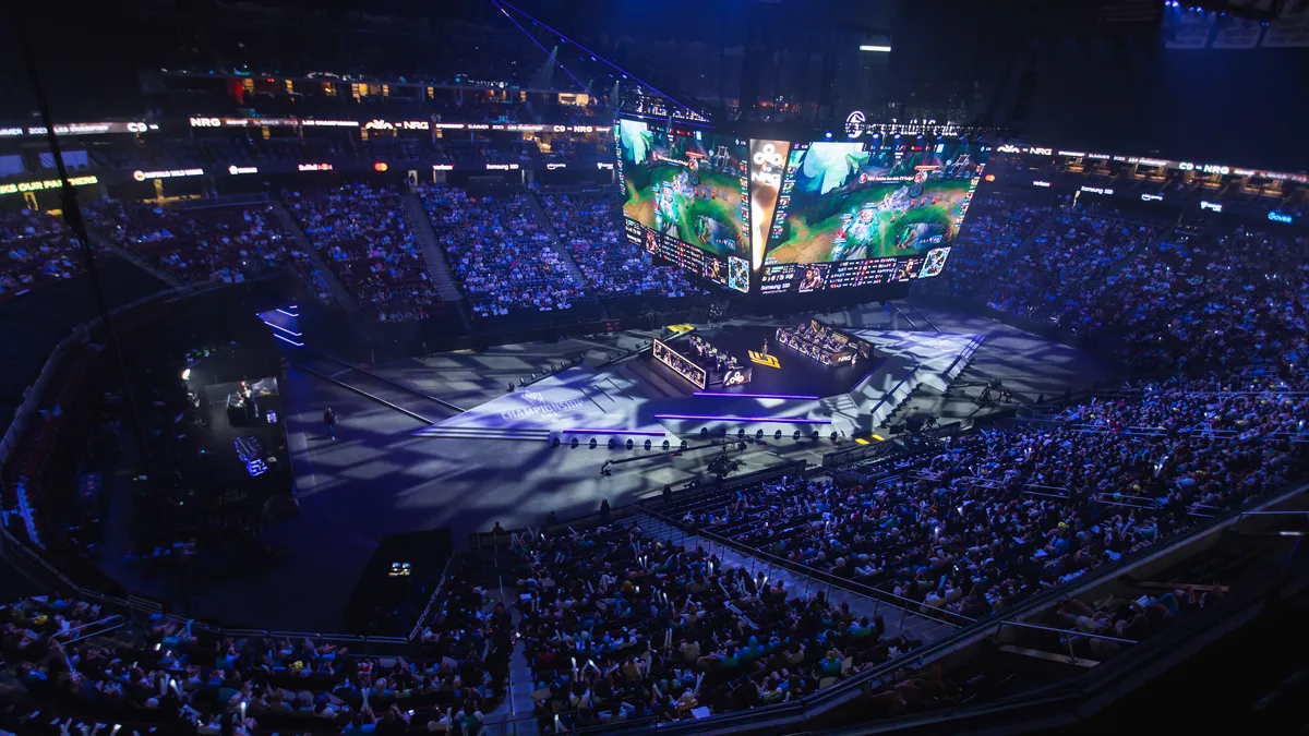 根據報道，Complexity、Luminosity 母公司提出取代即將離任的 LCS 組織