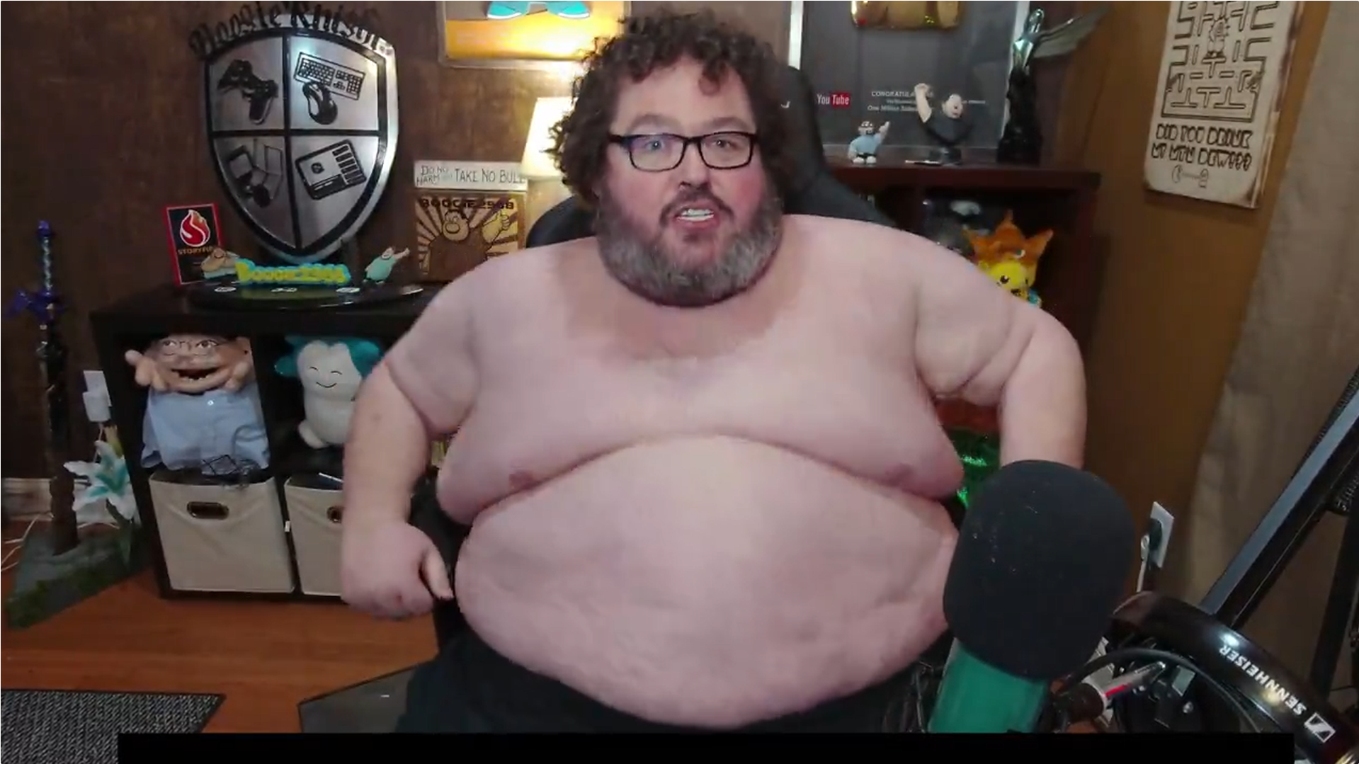 Twitch禁止Boogie2988丢失了YouTuber的裸露裸体