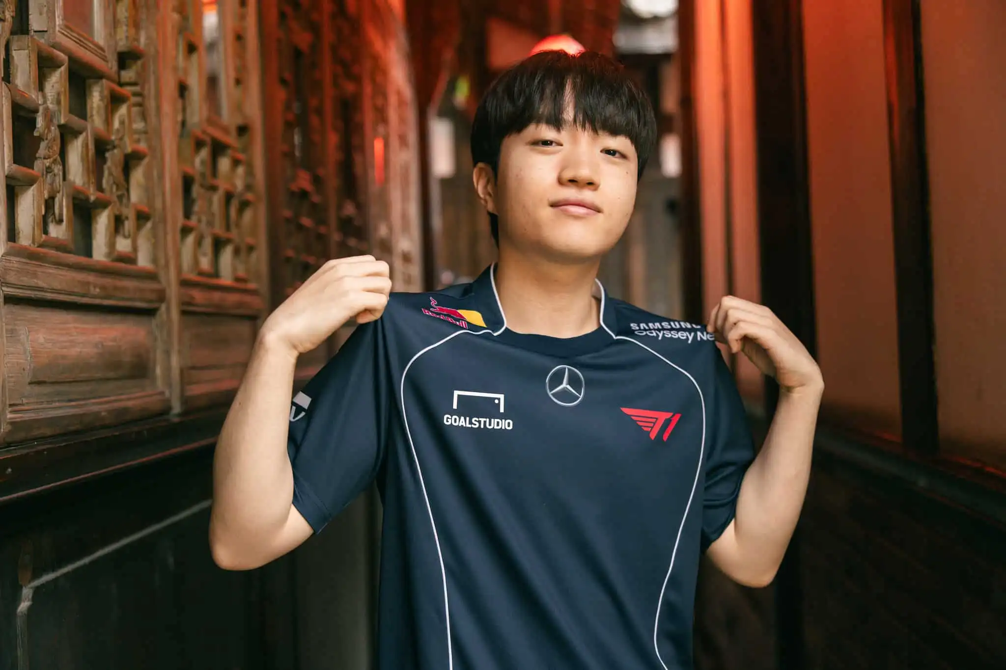 T1 在 MSI 2024 上击败 FlyQuest，成为英雄联盟有史以来最快的国际三局三胜制比赛