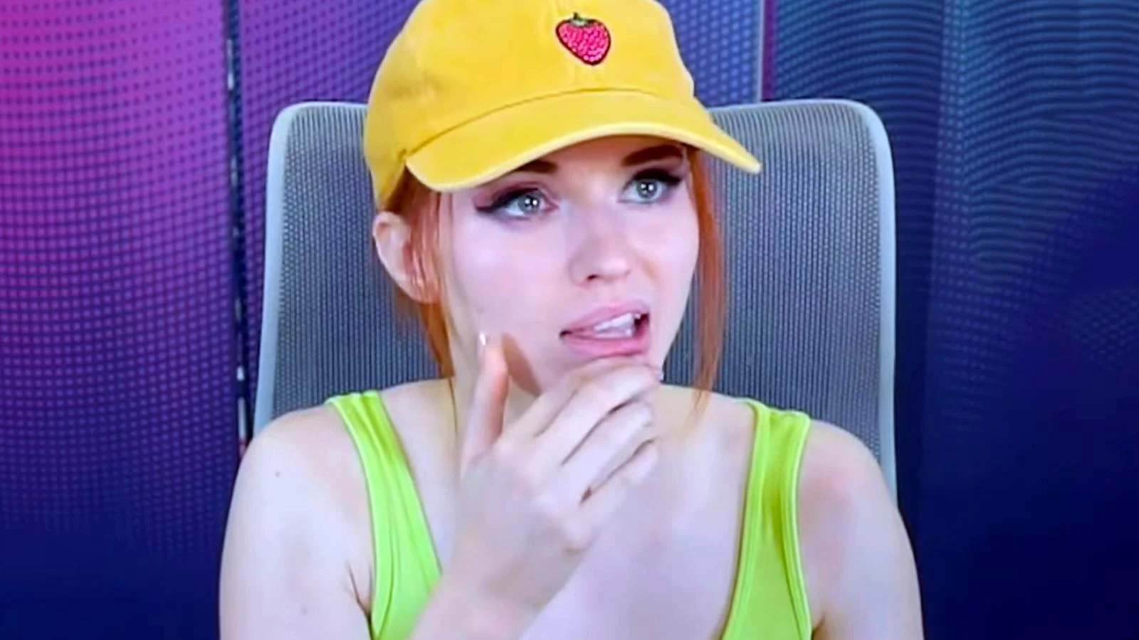 Amouranth 指责 YouTube 在其频道无故被封后强迫她退出